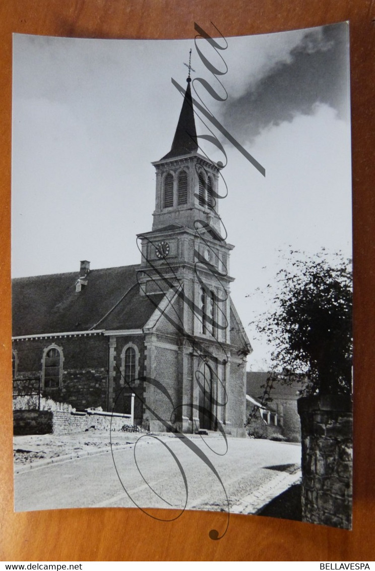 Ouffet Eglise Saint Médard. - Ouffet