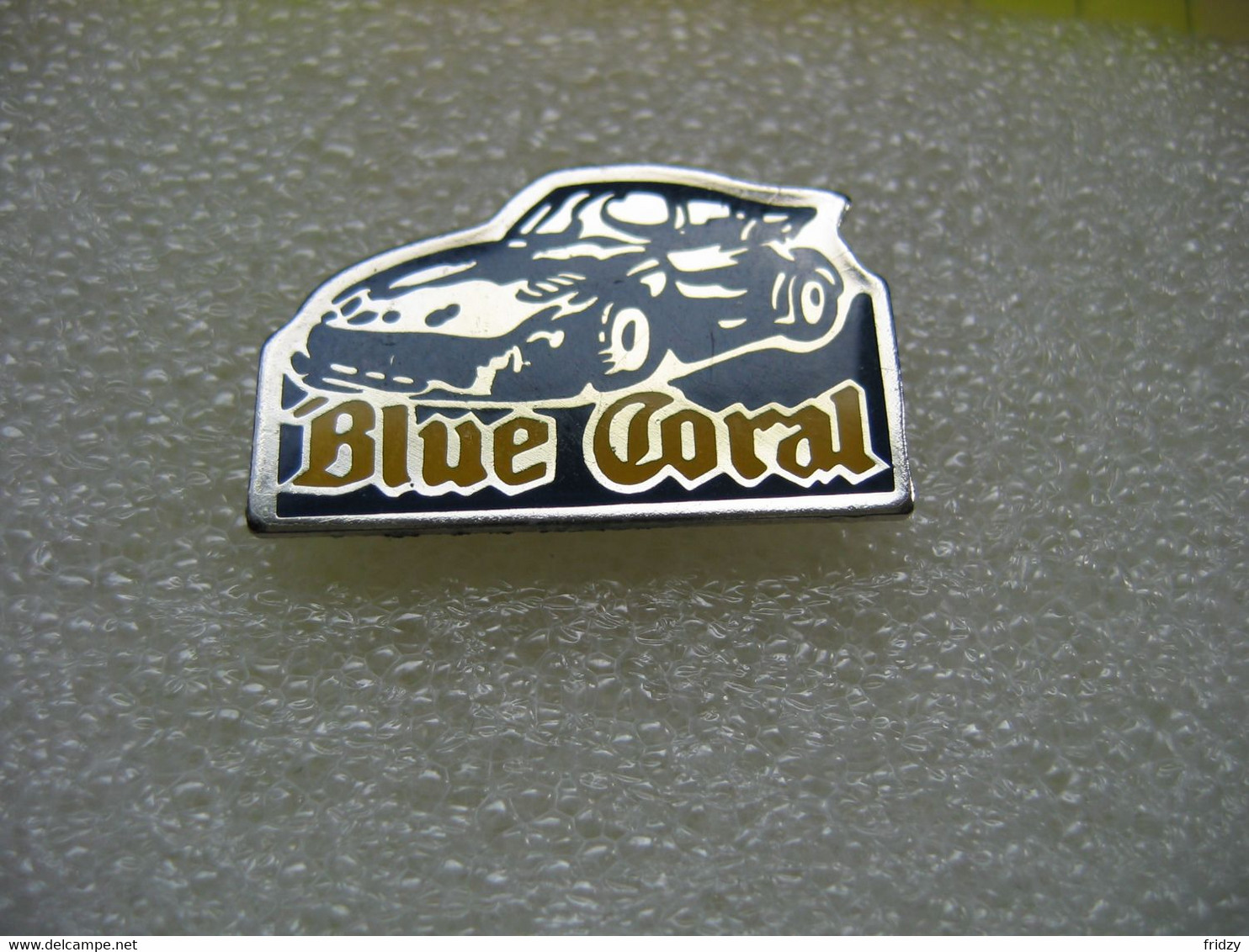 Pin's Voiture Porsche Blue Coral - Porsche