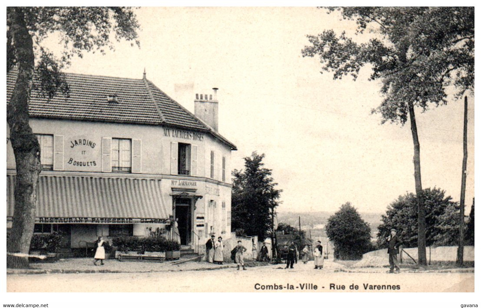 77 COMBS-la-VILLE - Rue De Varennes - Combs La Ville