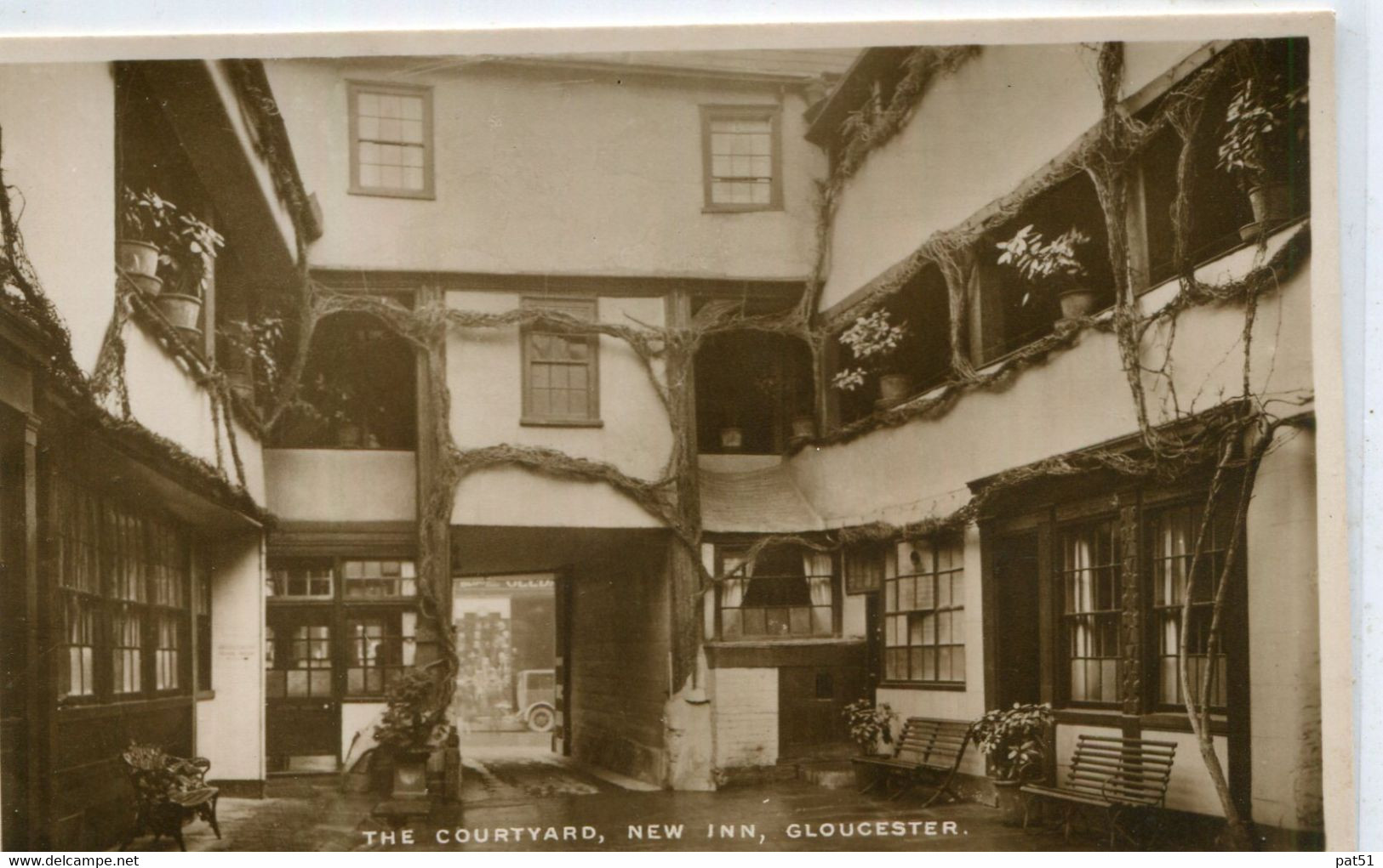 ROYAUME - UNI / UNITED KINGDOM - Gloucester : New Inn - The Courtyard - Gloucester