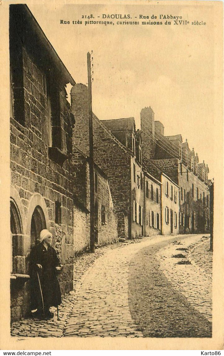 Daoulas * La Rue De L'abbaye * Villageois Coiffe - Daoulas