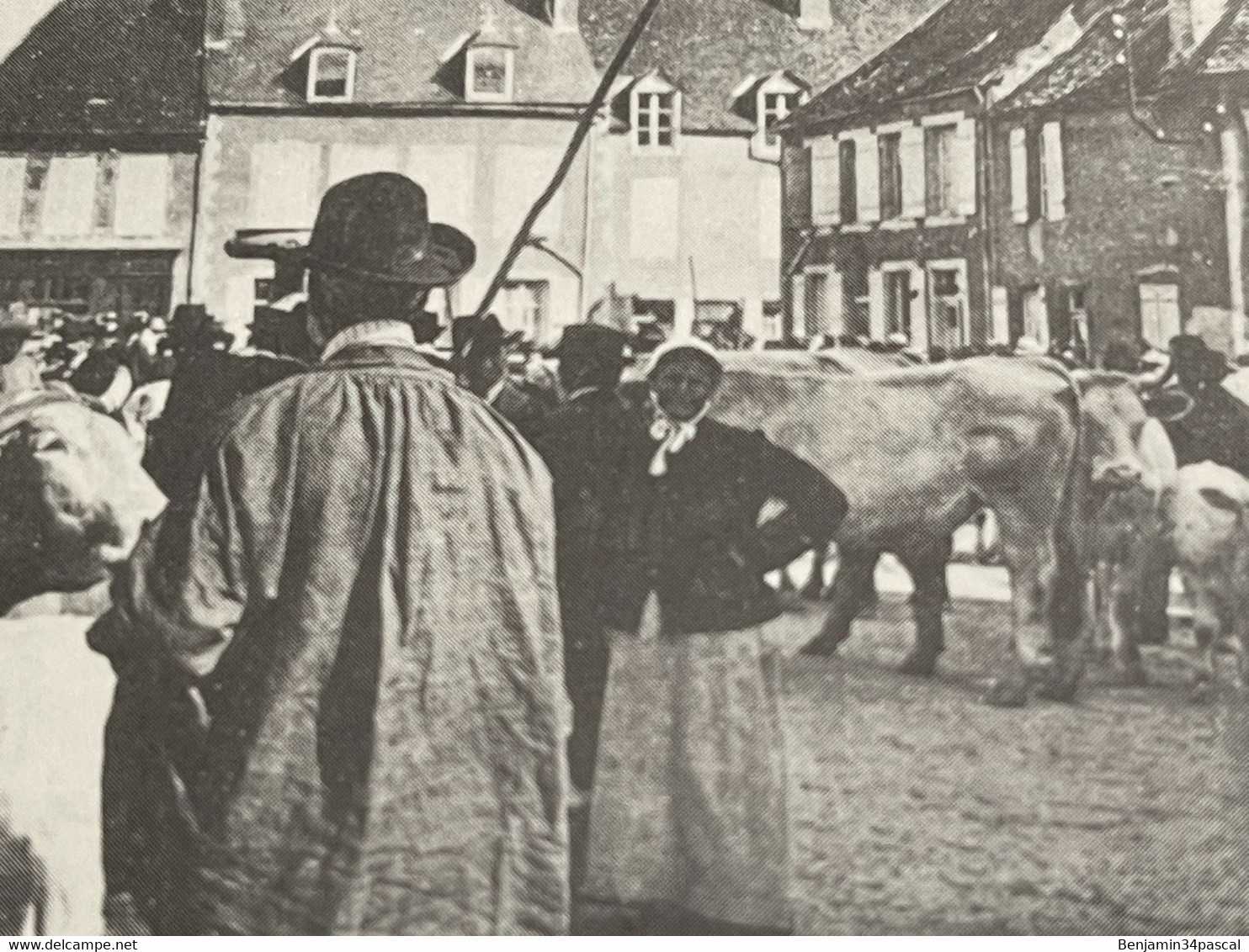 Cpa  Château Chinon, Le Champ De Foire, Market Place Edition Cecodi D’après 1900 Qualité - Chateau Chinon