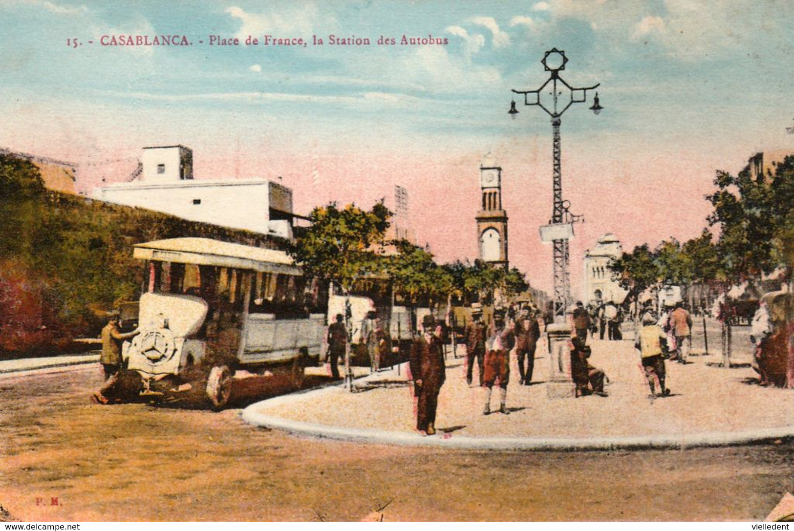 CASABLANCA (Maroc) à Petit Prix - Place De France- La Station Des Autobus - Cpa Vierge - Bon état - Casablanca