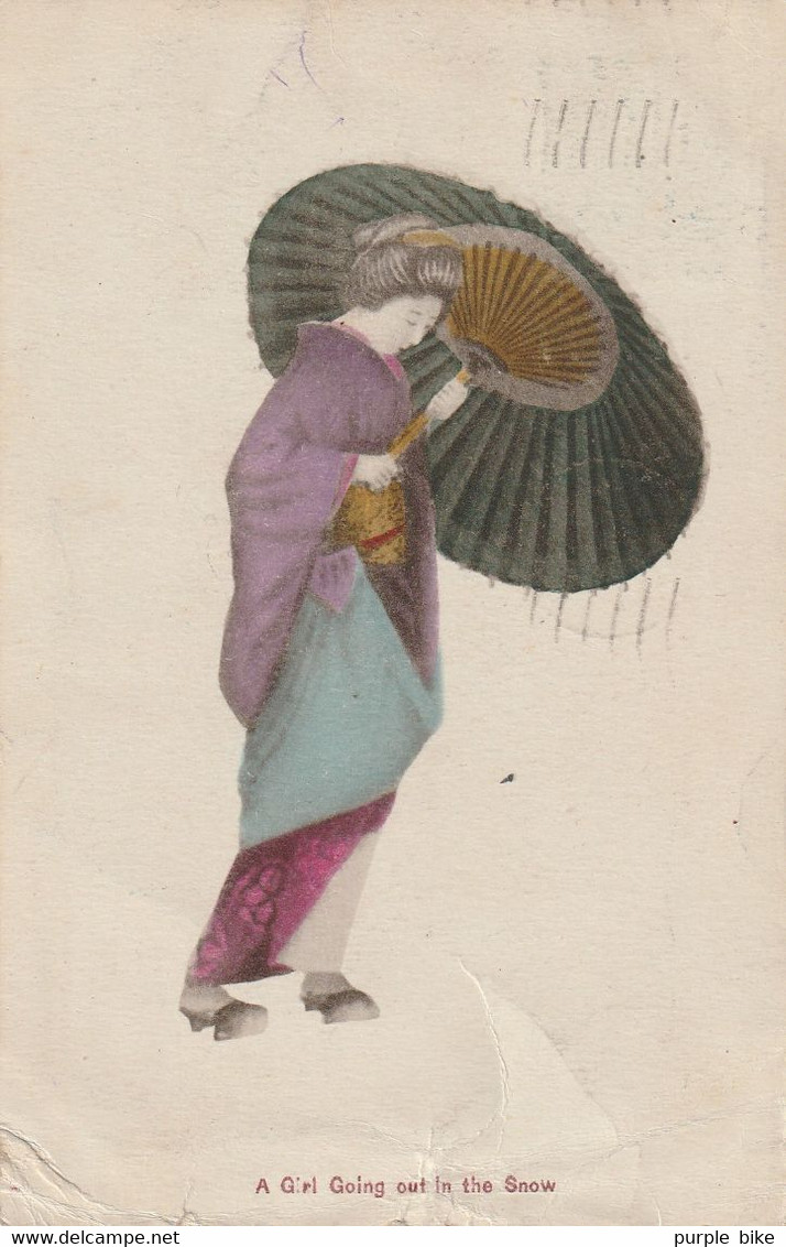 JAPON JAPAN A Girl Going Out In The Snow Une Jeune Fille Sortant Sous La Neige 1922 CPA TBE - 1900-1949