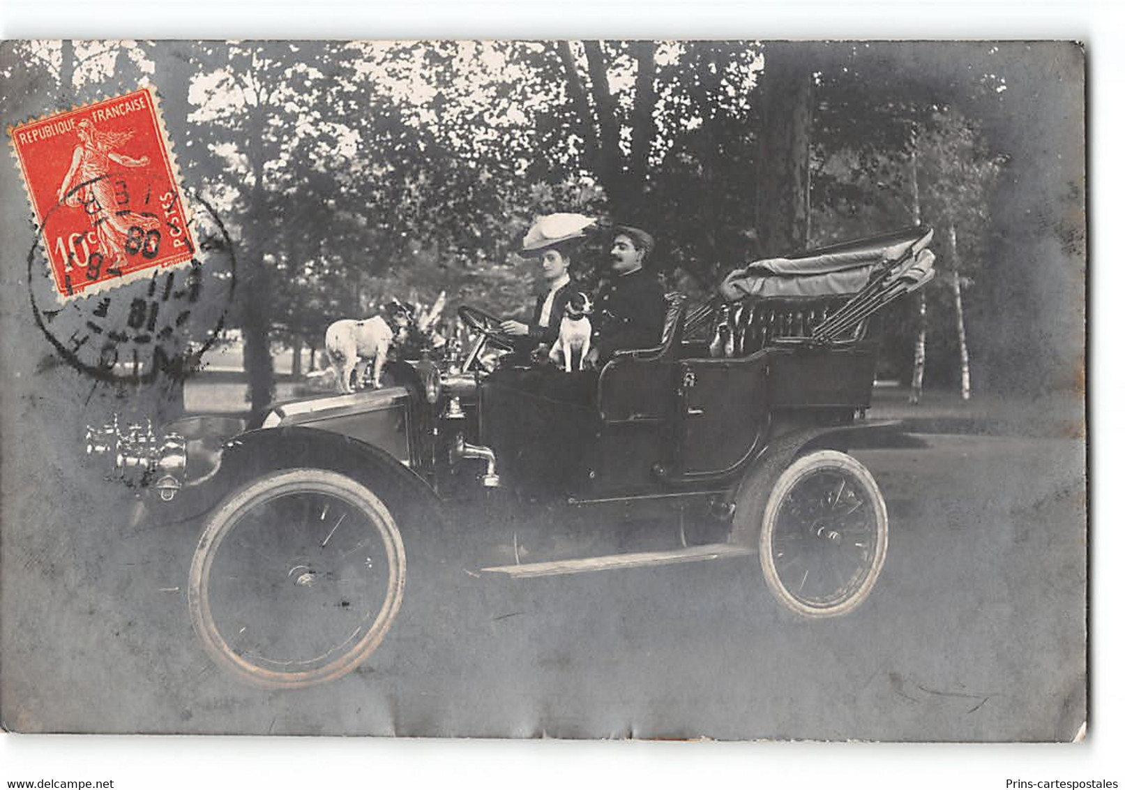 CPA Carte Photo Une Voiture - Taxis & Fiacres