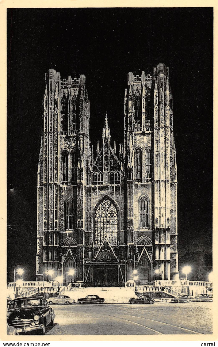 BRUXELLES - Illumination - L'Eglise Ste-Gudule. - Brüssel Bei Nacht