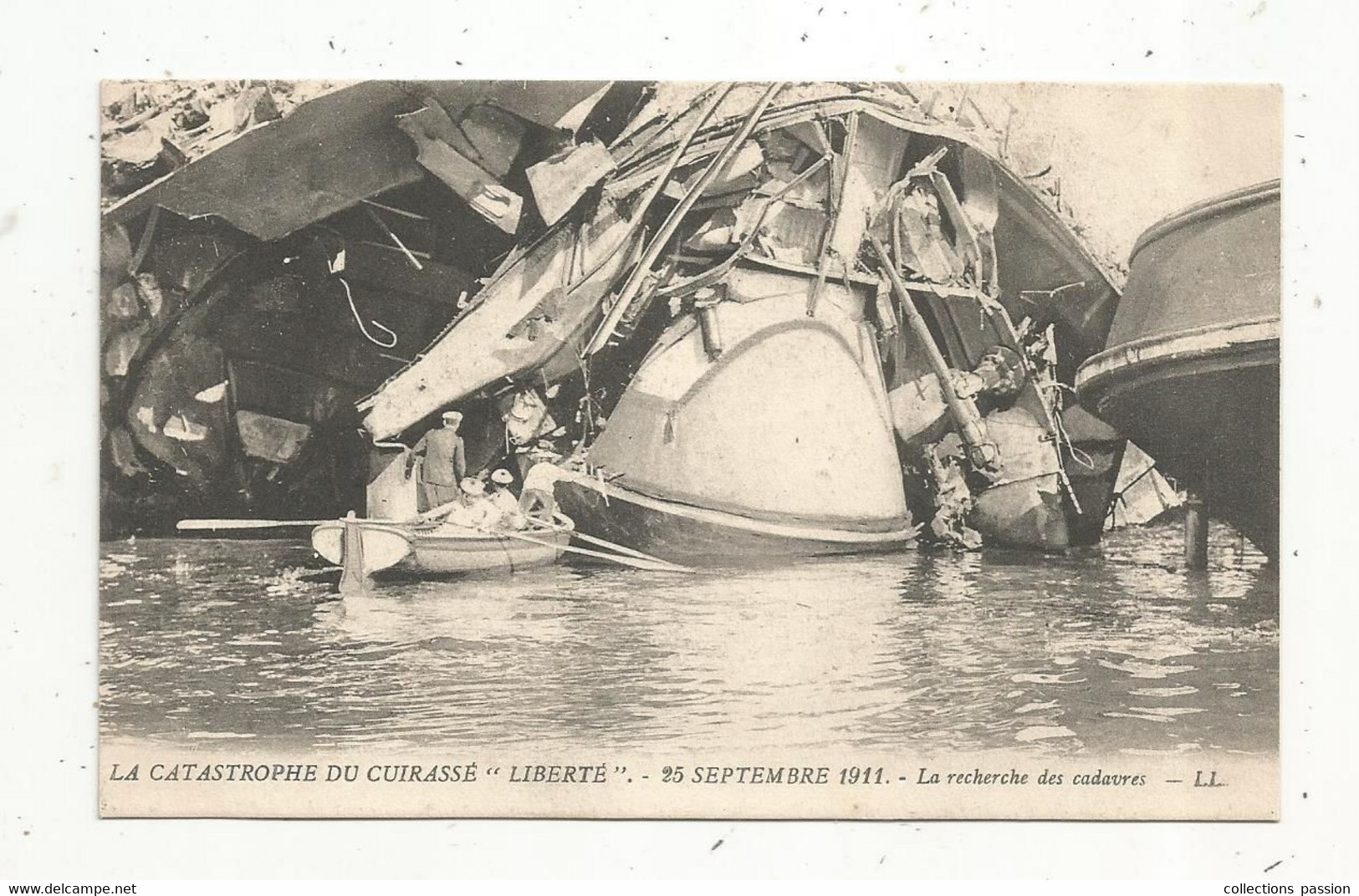 Cp , Catastrophe Du CUIRASSE  LIBERTE , 1911 , La Recherche Des Cadavres, Vierge - Katastrophen