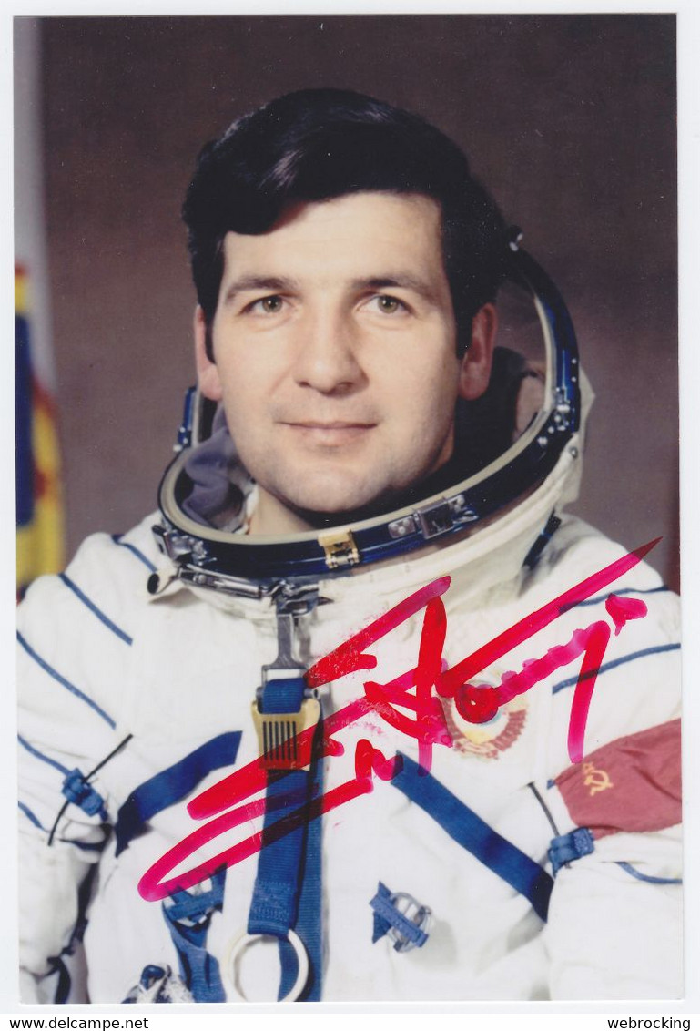 Astronaut Pyotr Klimuk, Autograph / Signature, Belarus 1973, Soyuz 13, Soyuz 18, Soyuz 30 - Signed Photographs