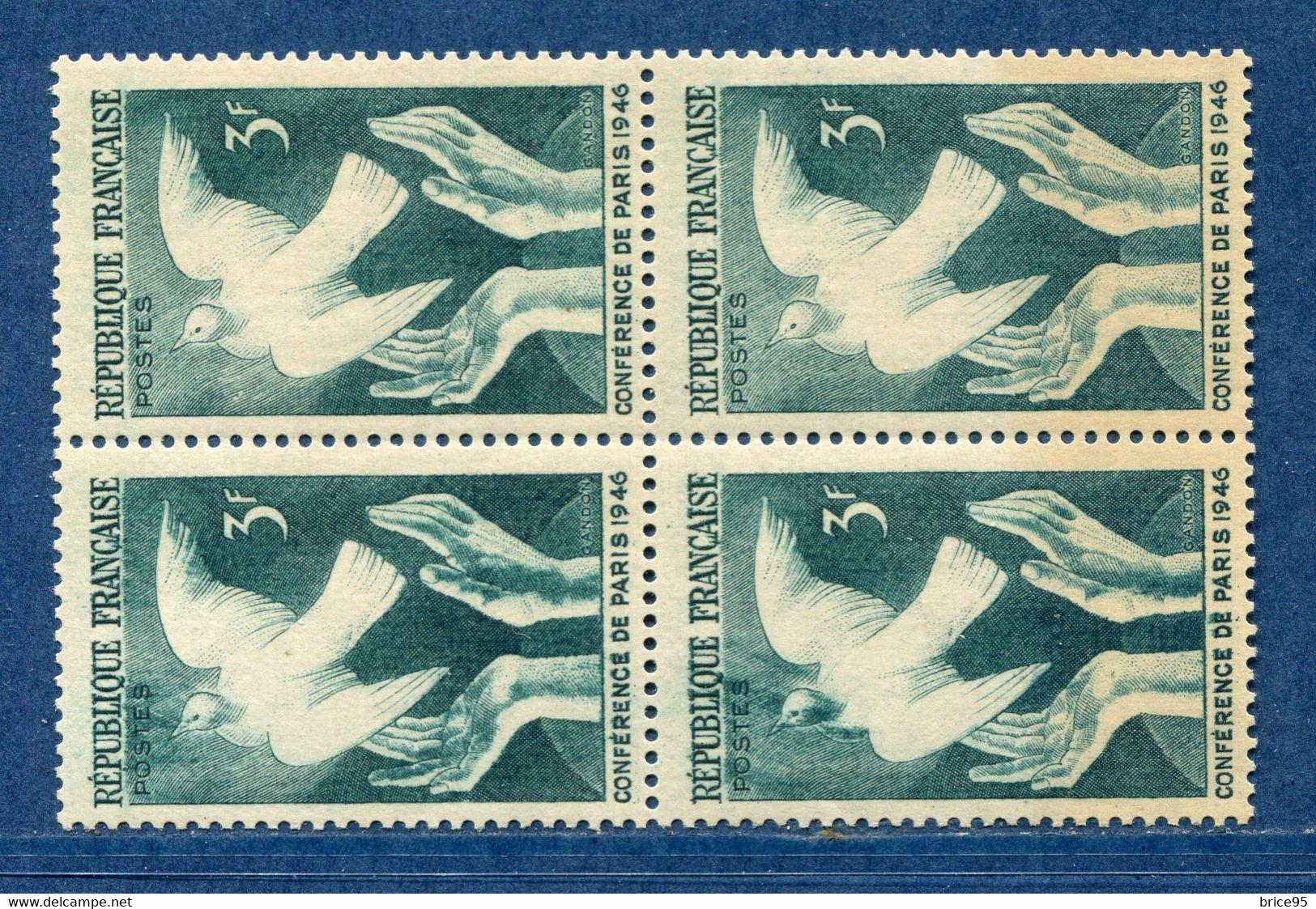 ⭐ France - Variété - YT N° 761 - Couleurs - Pétouille - Trainée De Couleur - Signé - Neuf Sans Charnière - 1946 ⭐ - Unused Stamps
