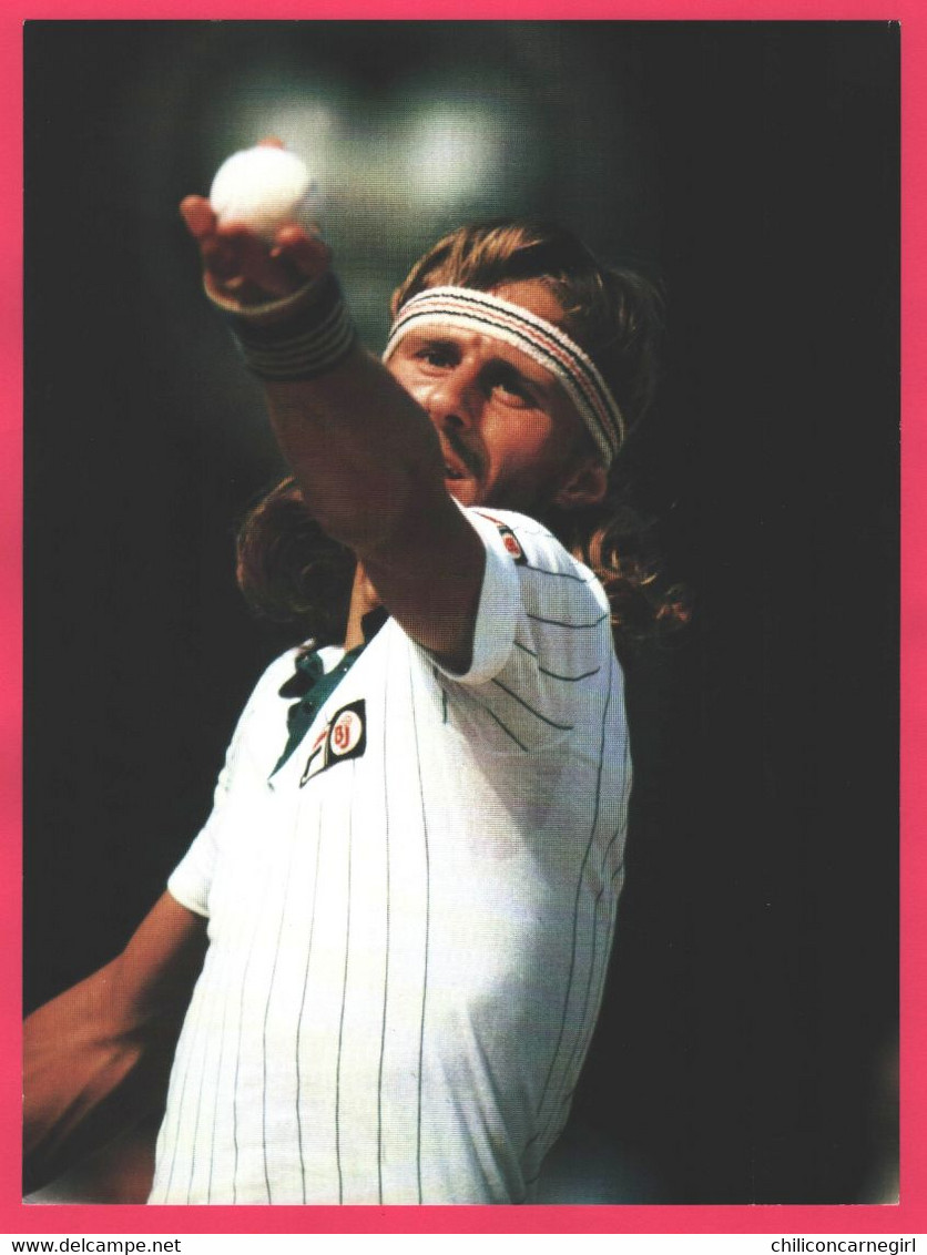 Grande Photo 34,3 X 26 Cm - BJORN BORG - Wimbledon Angleterre Juillet 1980 - Service Au Tennis - STEVE POWELL - Altri & Non Classificati