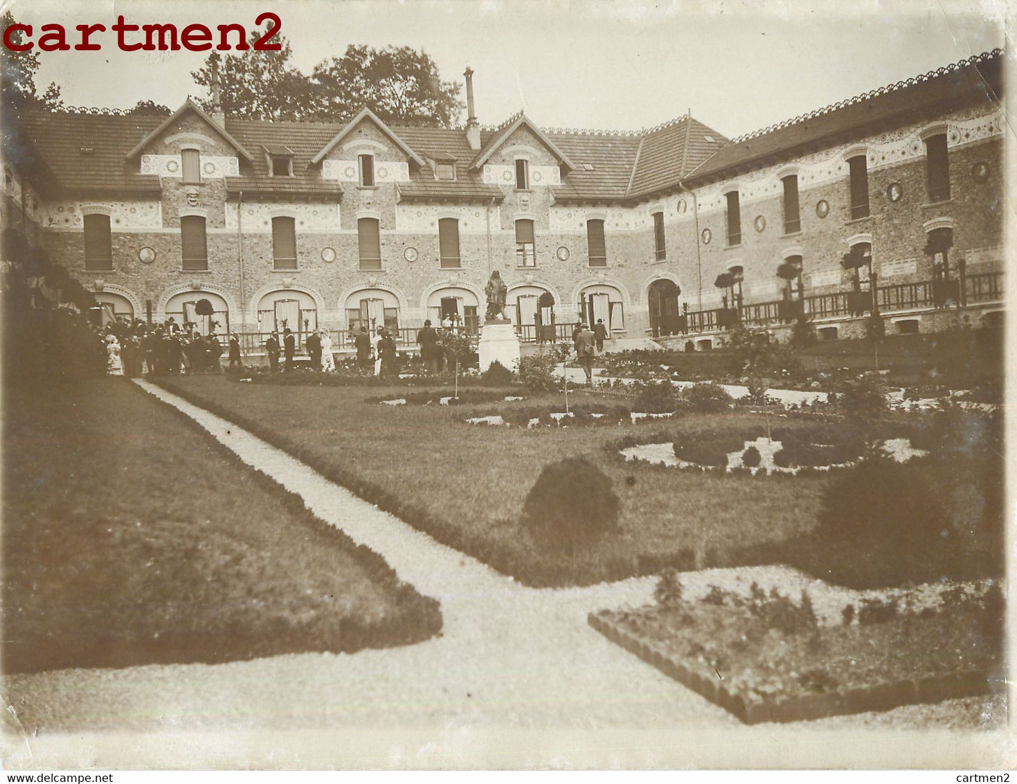 PHOTOGRAPHIE ANCIENNE : COUILLY-PONT-AUX-DAMES MAISON DE RETRAITES DES VIEUX COMEDIENS OU VIENT DE MOURIR COQUELIN - Andere & Zonder Classificatie