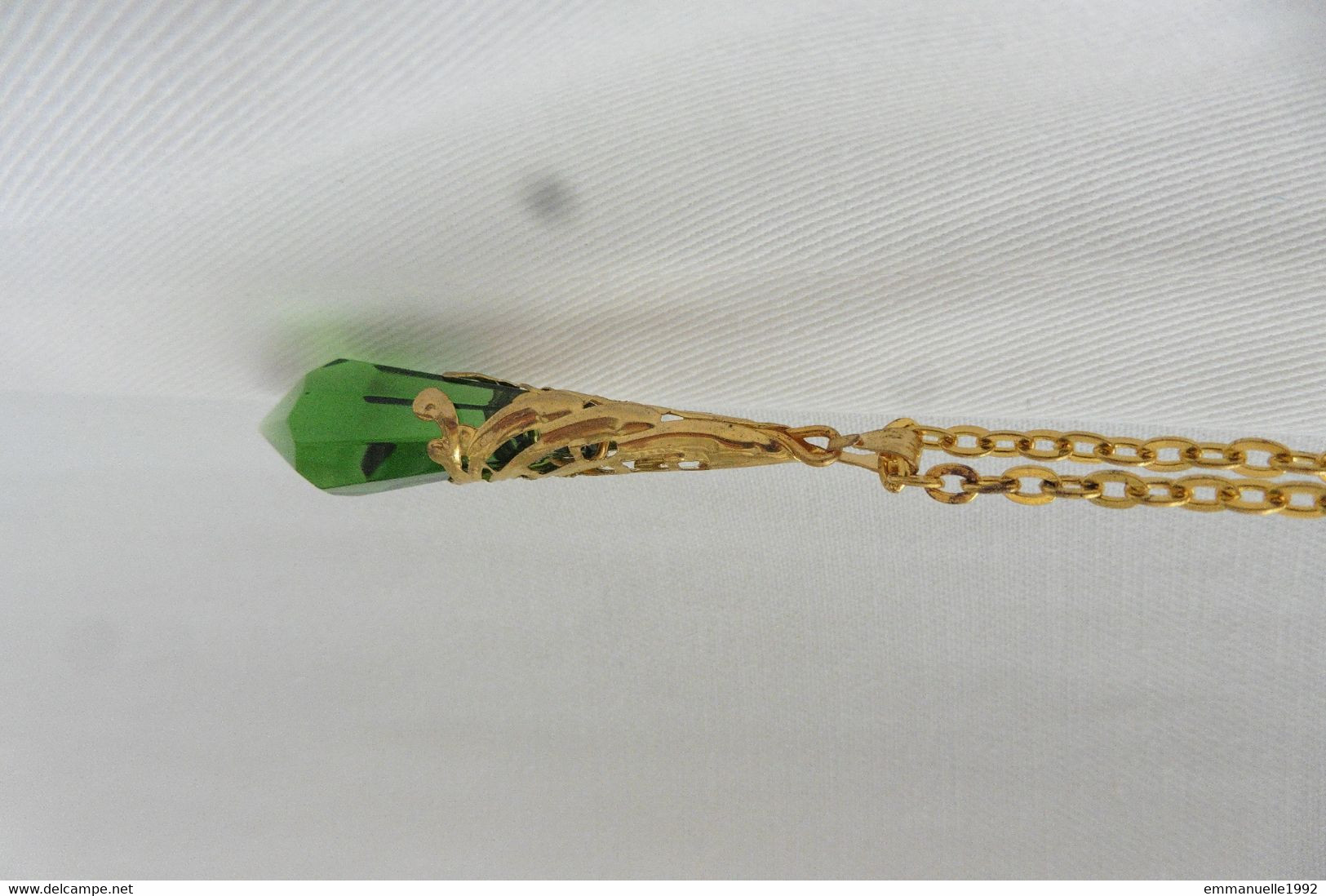 NEUF - Chaîne dorée et pendentif GINGERCAKE cristal vert fantaisie porte-bonheur