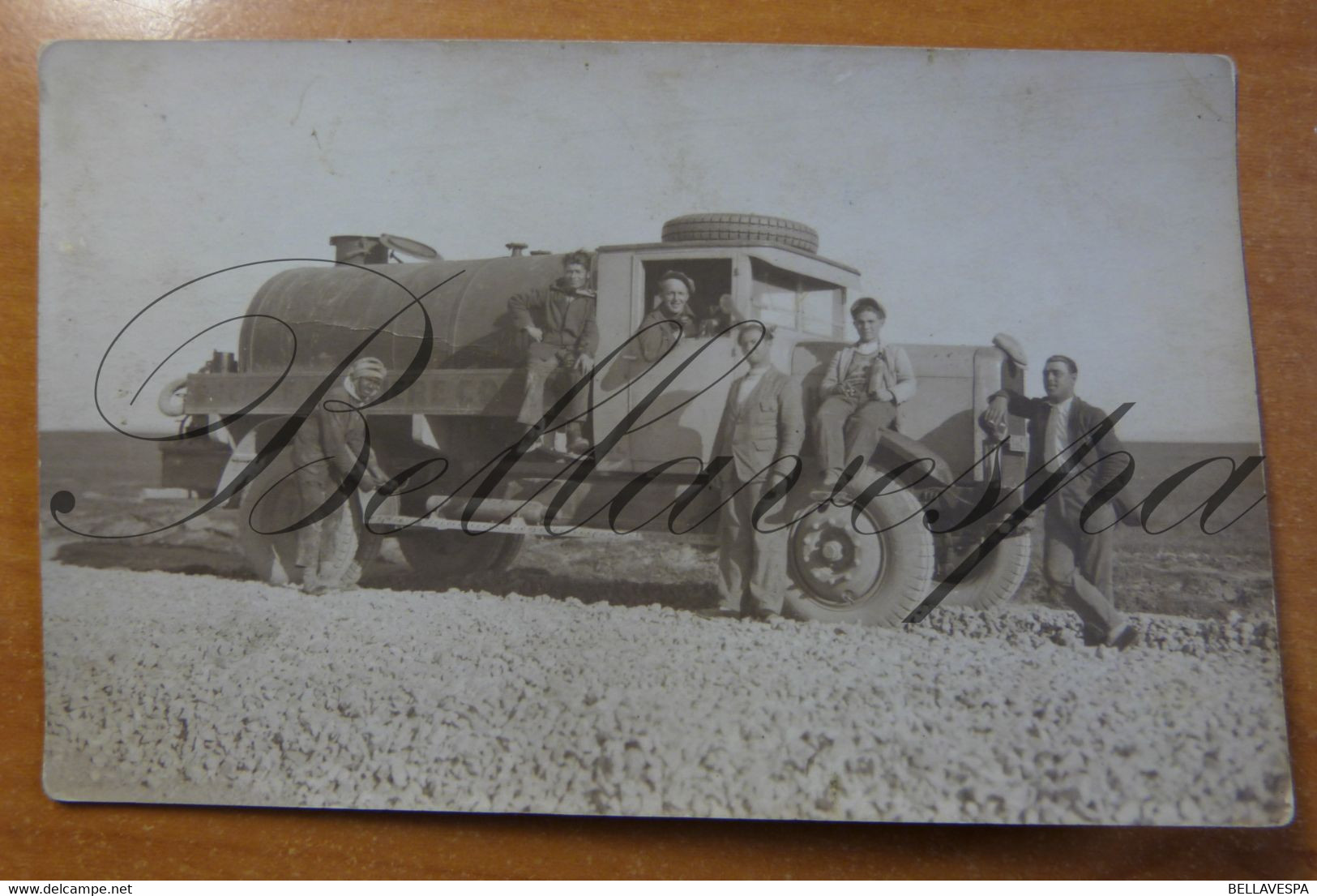 Real Picture Postcard. Camion,transport De Liquide. Vrachtwagen Transport Van Vloeistof. " D...IERE CO." Alger? Afrike? - Transporter & LKW