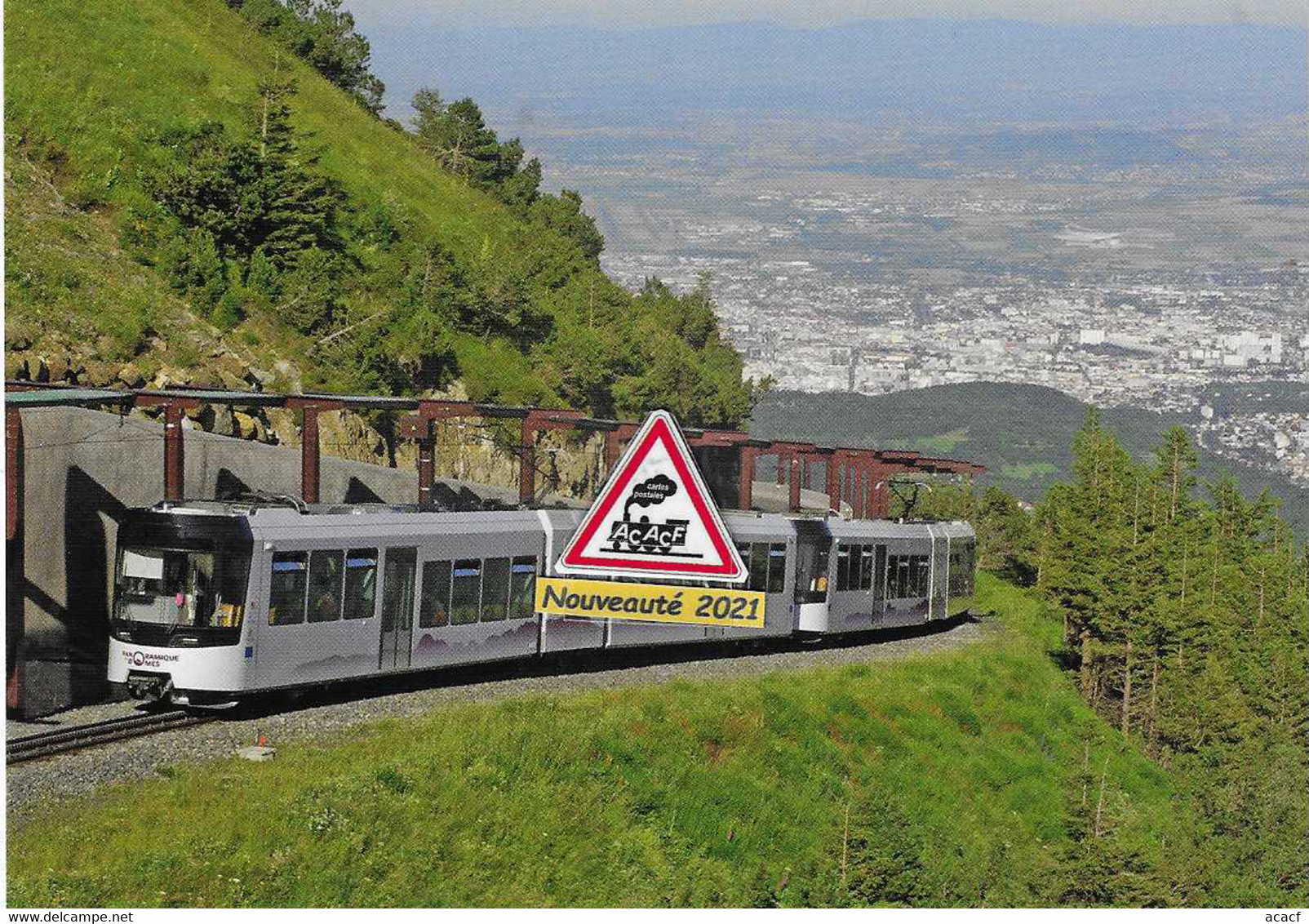 712 - Automotrices Stadler Du Panoramique Des Dômes, Arrivant Au Puy-de-Dôme (63) - - Trenes