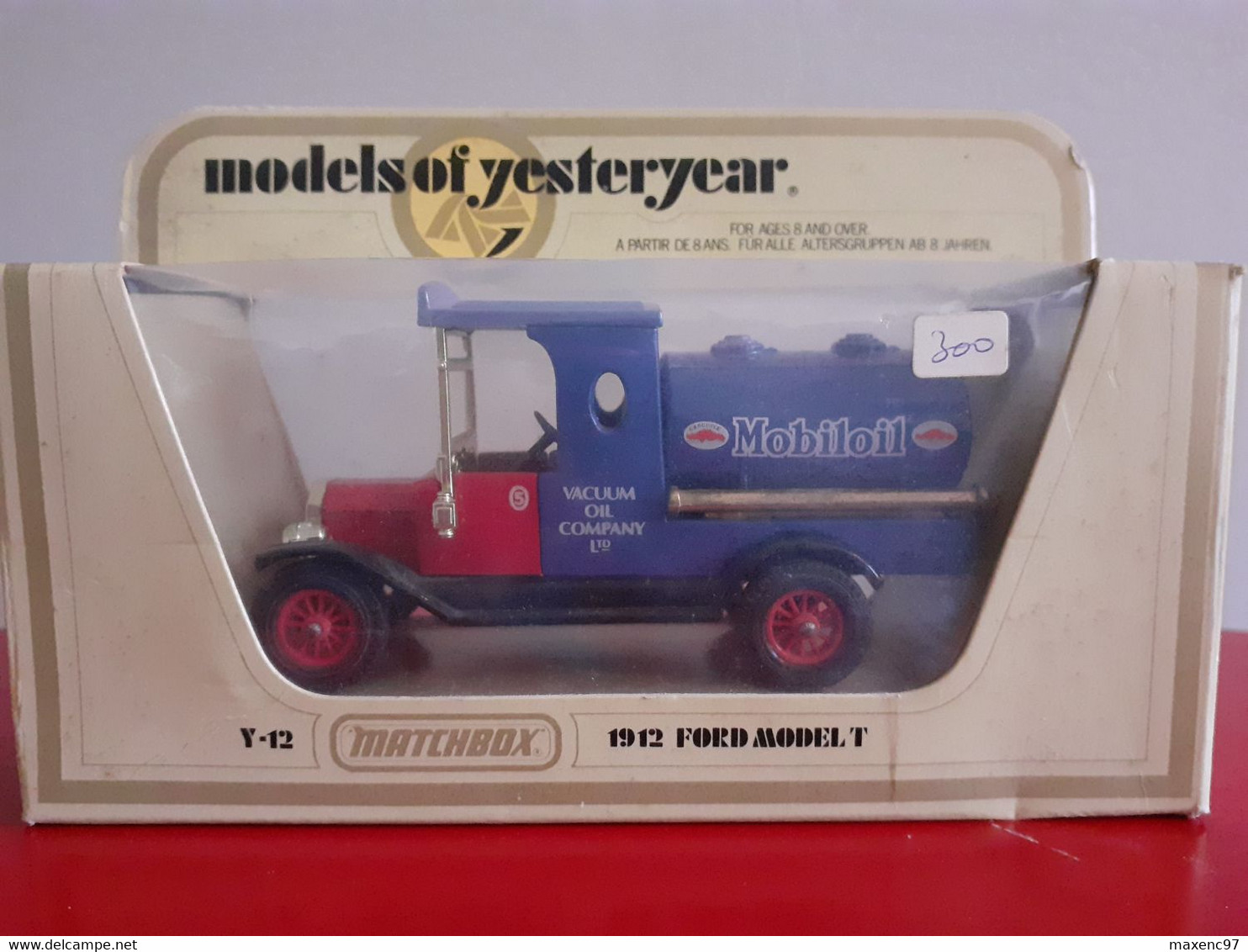 Y12 1912 FORD MODEL T VACUUM OIL COMPANY LTD  MATCHBOX MODEL OF YESTERYEAR - Matchbox