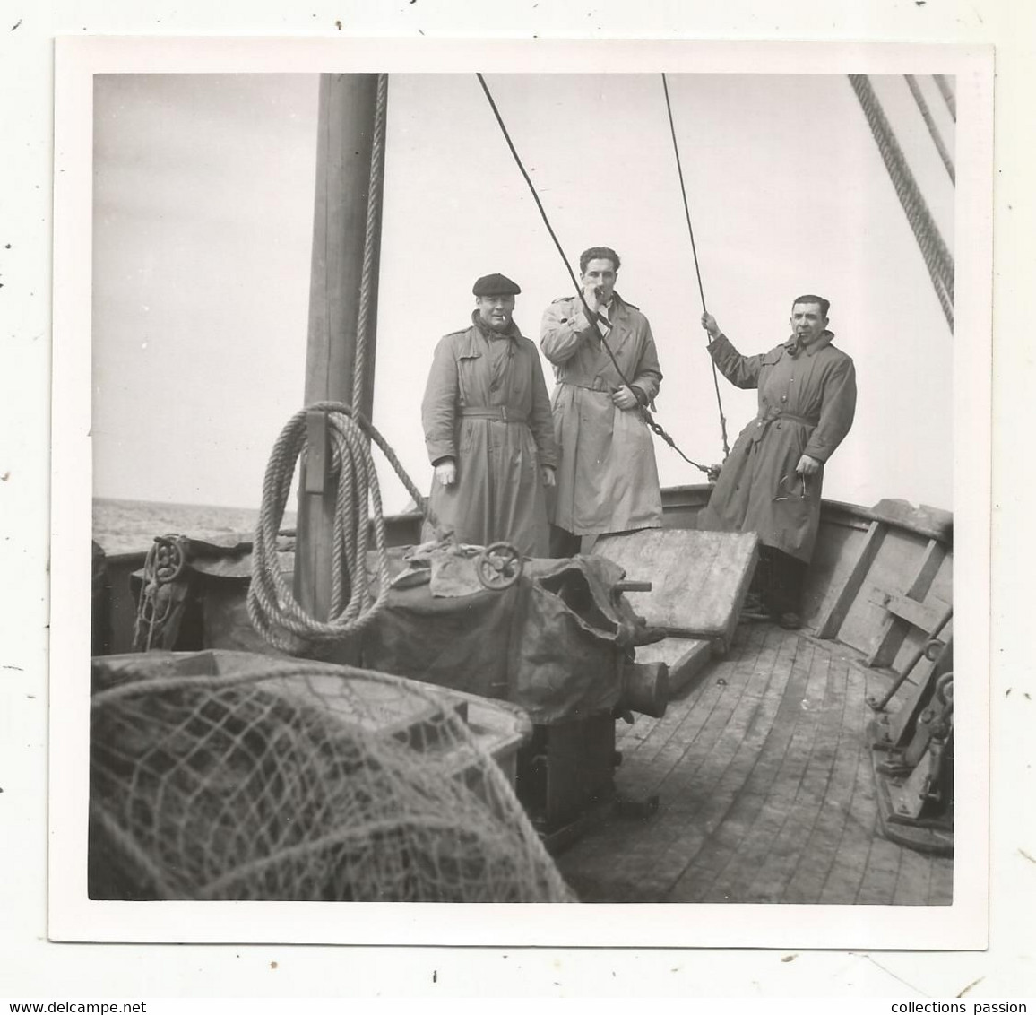 Photographie , Bateau , ILE D'YEU , 1951, 125 X 130 Mm, Frais Fr 1.65 E - Bateaux