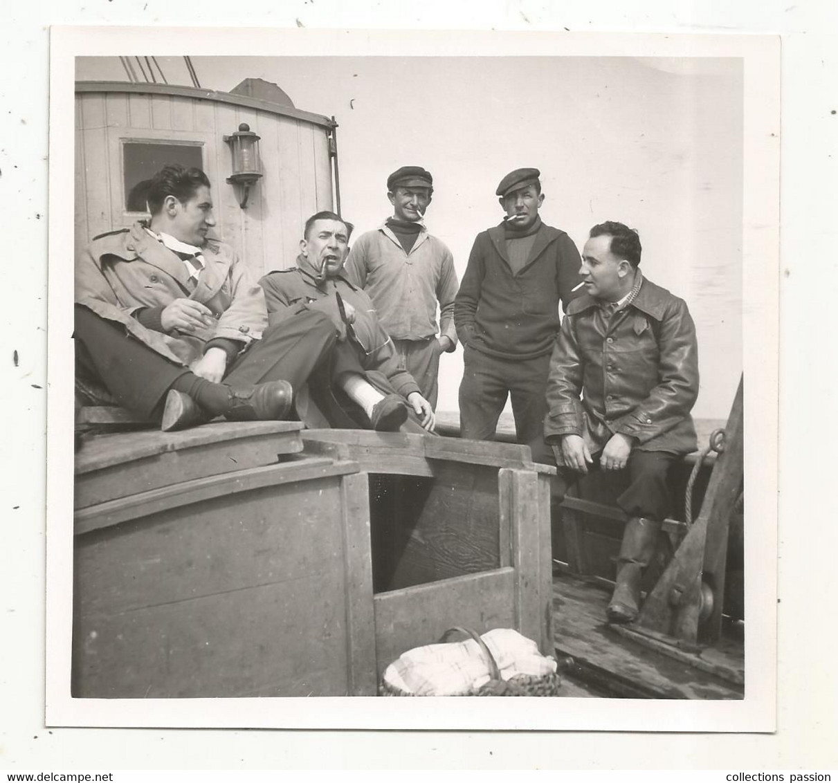 Photographie , Bateau , ILE D'YEU , 1951, 125 X 130 Mm, Frais Fr 1.65 E - Barche