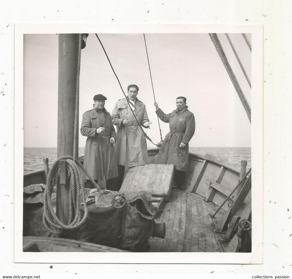 Photographie , Bateau , ILE D'YEU , 1951, 125 X 130 Mm, Frais Fr 1.65 E - Barche