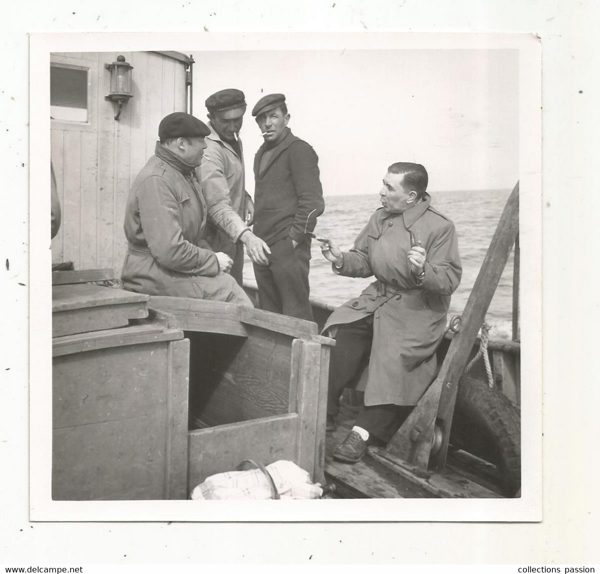 Photographie , Bateau , ILE D'YEU , 1951, 125 X 130 Mm, Frais Fr 1.65 E - Barcos
