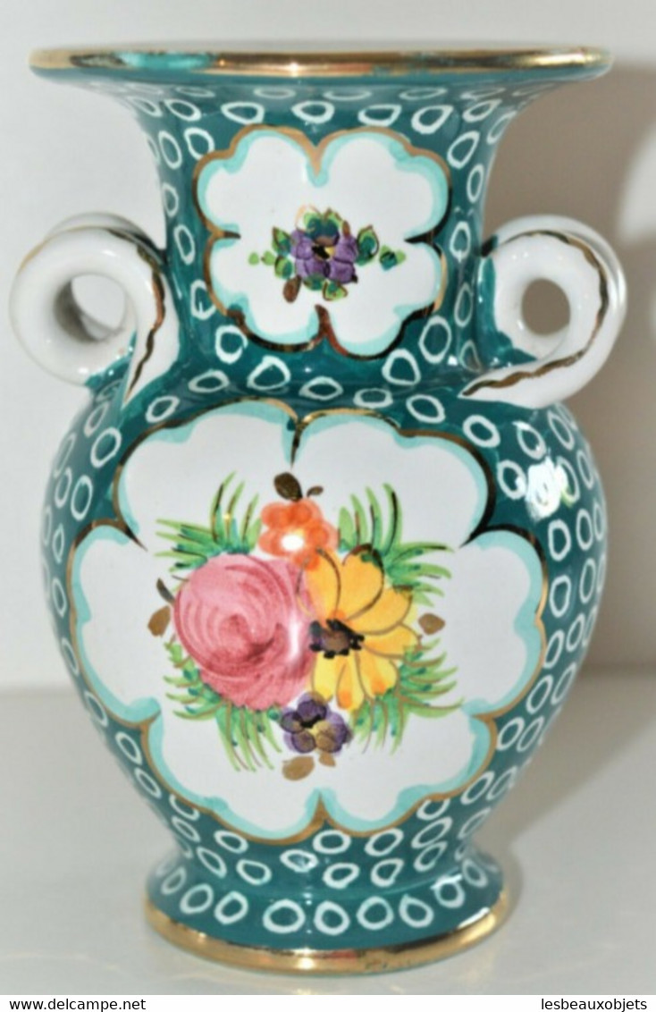 PETIT VASE PORCELAINE ITALY DERUTA FLEURI FLEURS MILIEU XXe MAJOLIQUE VINTAGE COLLECTION VITRINE - Deruta (ITA)