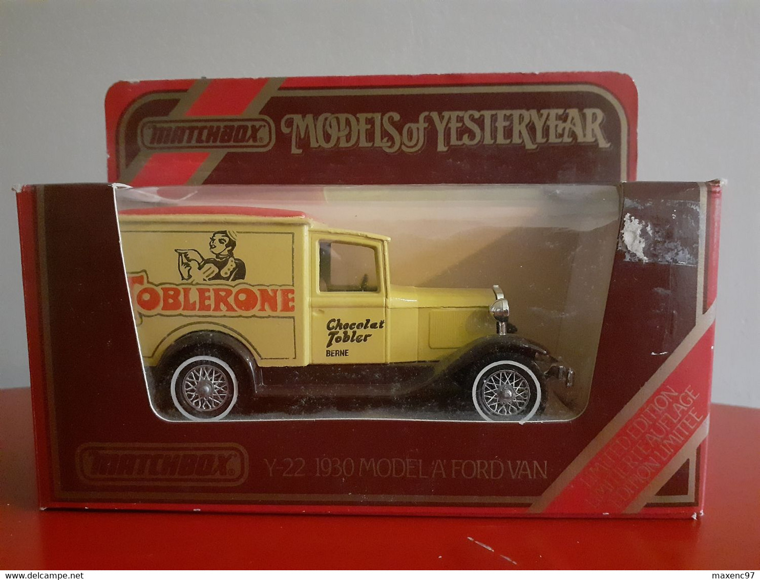 Matchbox VOITURE Y22 1930 FORD MODELE A CHOCOLAT TOBLERONE MATCHBOX MODELS OF YESTERYEAR