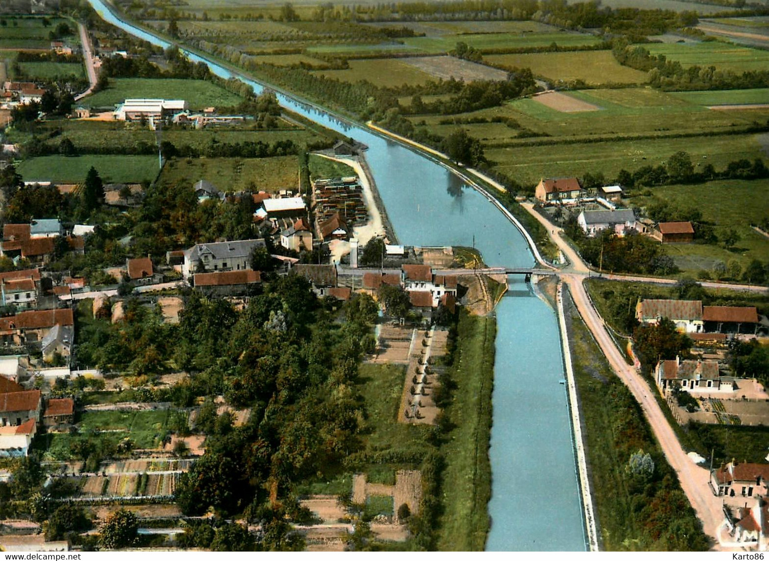 Léré * Vue Aérienne Du Village * Lere - Lere