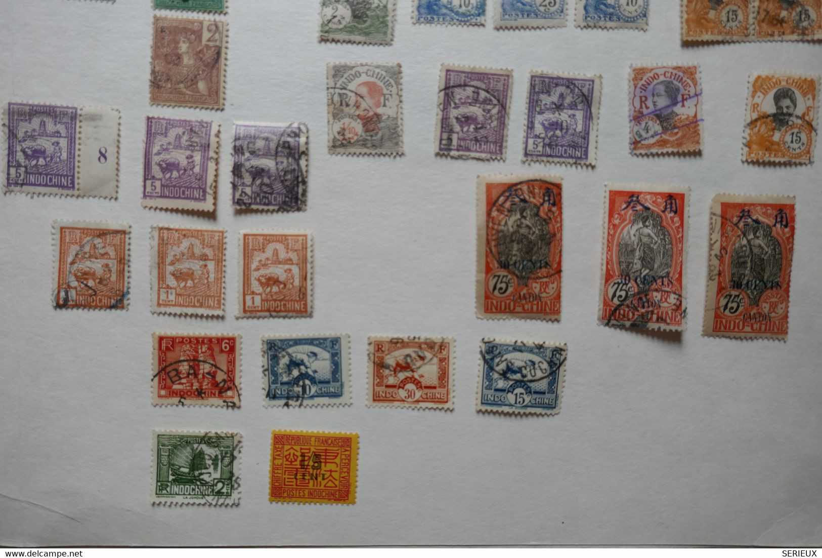 ¤3 INDO CHINA  1930  PAGE DE  TIMBRES DIVERS. SURCHARGES  +OBLITERATIONS DIVERSES A VOIR - Gebruikt