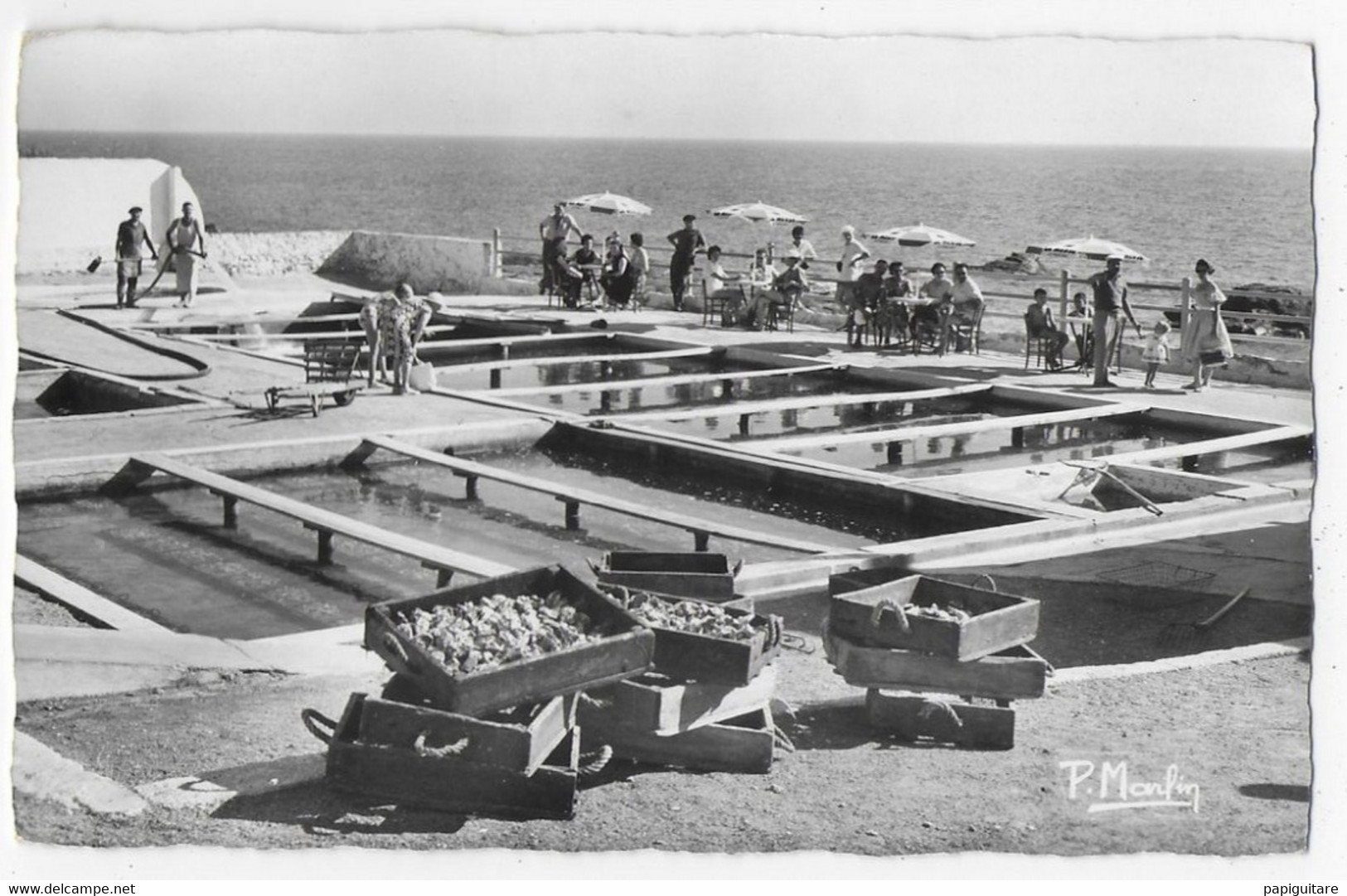 Cpsm Bon Etat , "les Sables D'olonne"  La Chaume  "chez Loulou ,  Lire Au Verso, Carte Rare - Sables D'Olonne