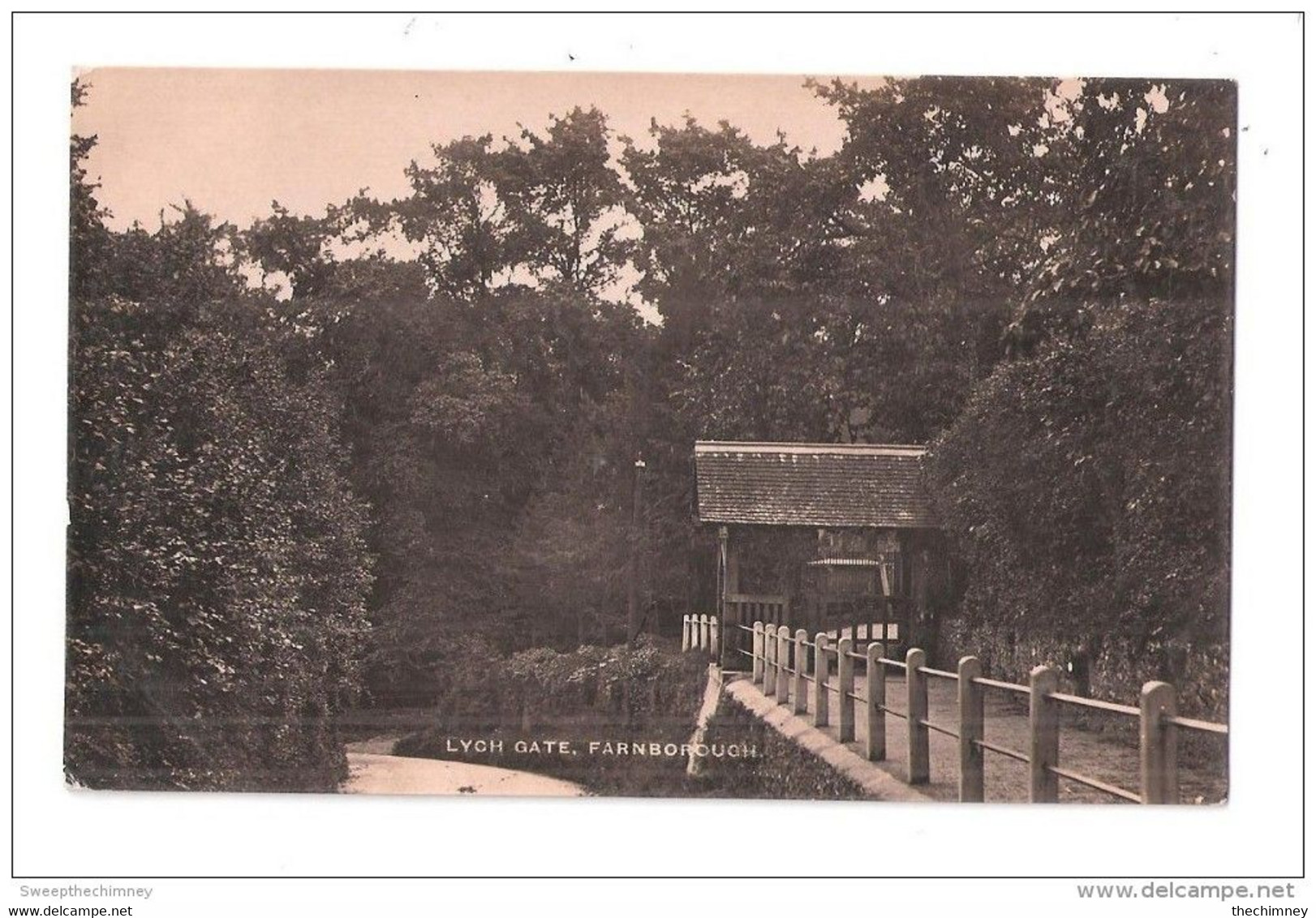 RP  FARNBOROUGH  Kent Lych Gate Old Real Photo Postcard USED - Sonstige & Ohne Zuordnung