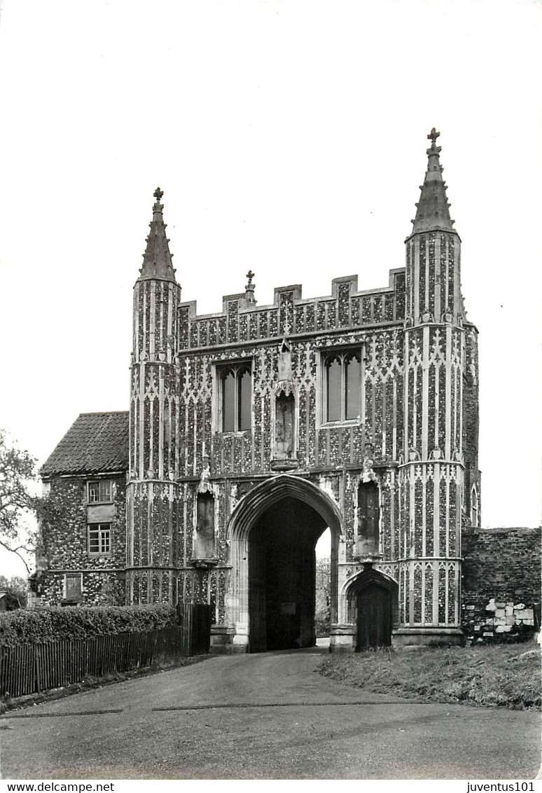 CPSM St. John's Abbey,Gatehouse-Colchester   L889 - Colchester