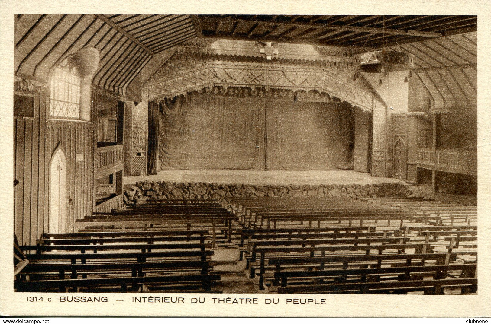 CPA -  BUSSANG - INTERIEUR DU THEATRE DU PEUPLE  (ETAT PAFAIT) - Bussang