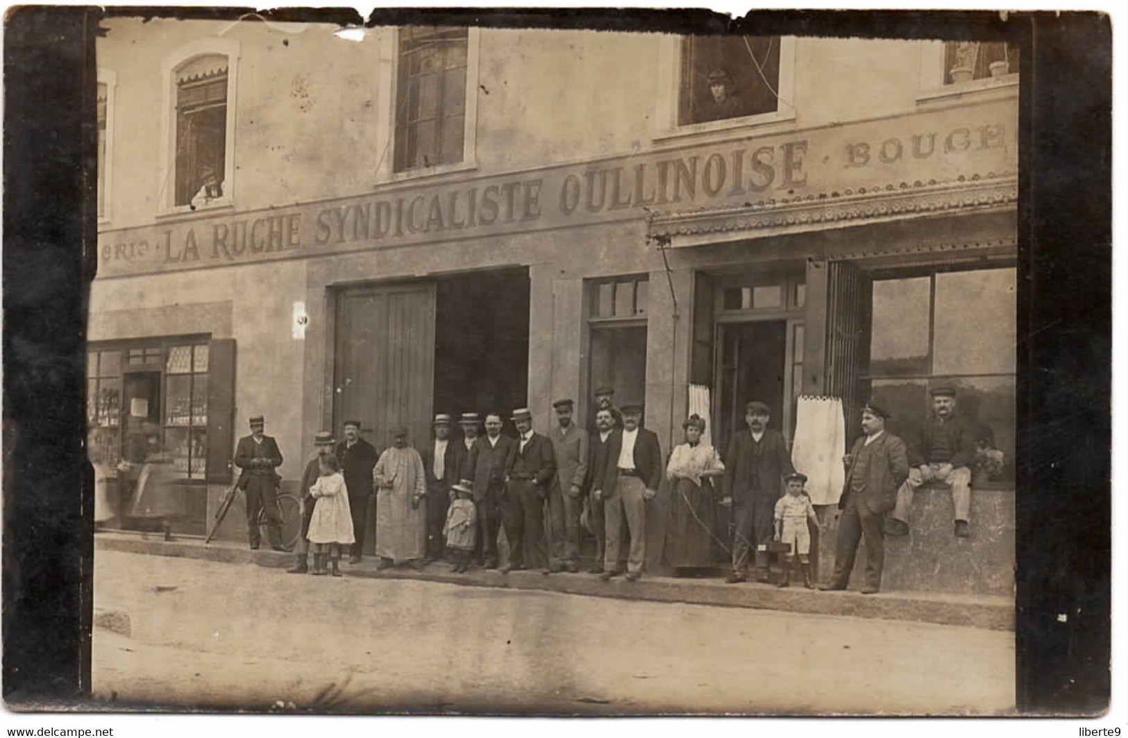 OULLINS - La Ruche Syndicaliste Oullinoise -  Carte Photo - Oullins