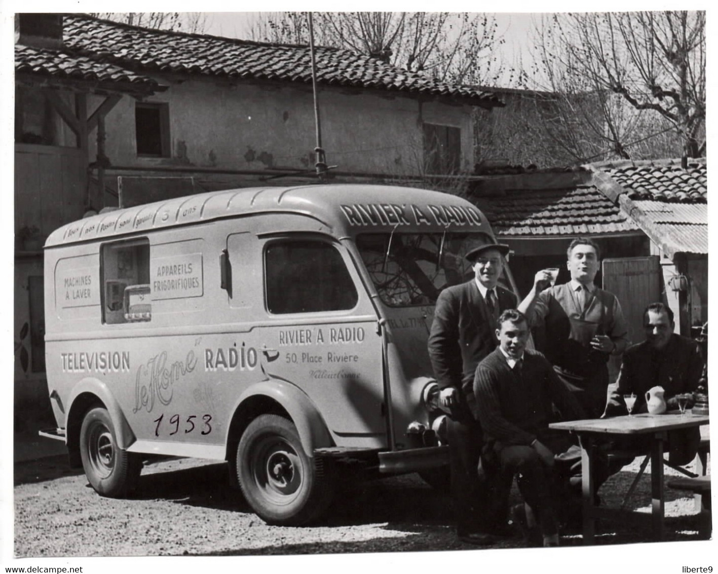 Gde Photo Automobile 1953 Estafette Renault ? Camionette RIVIER À RADIO TELEVISION VILLEURBANNE - Automobili