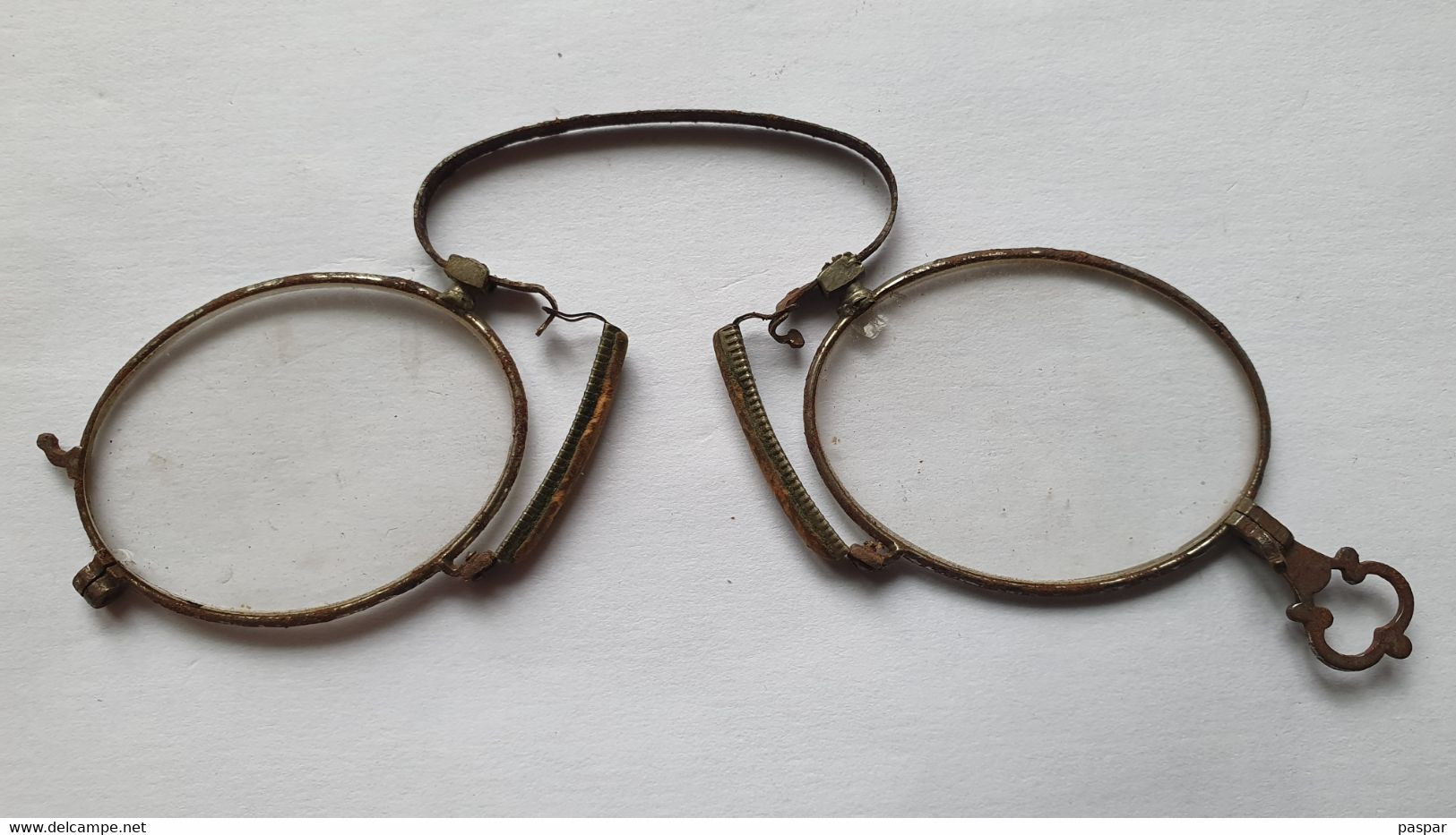 Ancien Lorgon Binocle Pince Nez Loupe Avec Son étui En Cuir E. Grand Nancy - Glasses