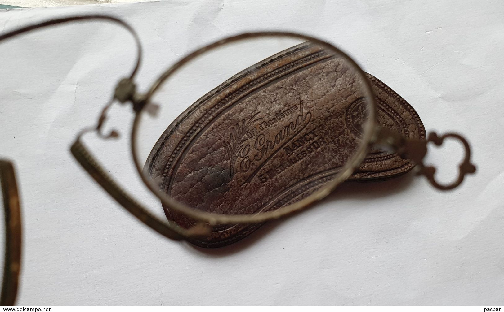 Ancien Lorgon Binocle Pince Nez Loupe Avec Son étui En Cuir E. Grand Nancy - Brillen