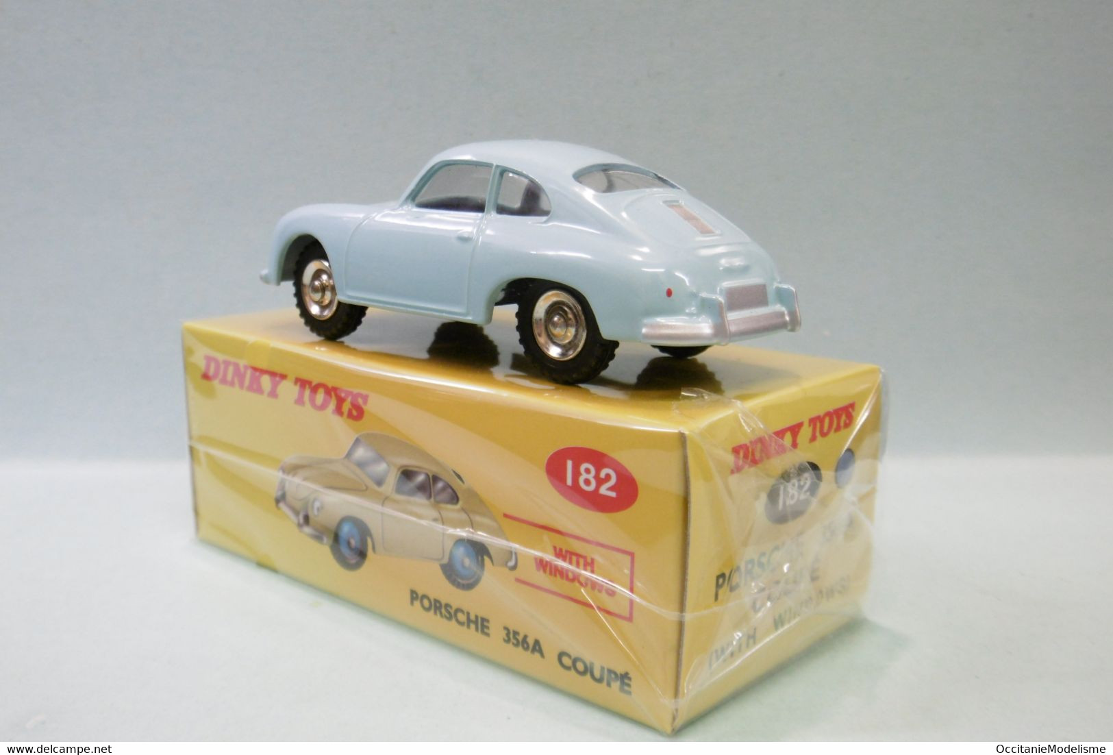 Dinky Toys / DeAgostini - PORSCHE 356A Coupé Bleu Ciel Réf. 182 Neuf NBO 1/43 - Dinky