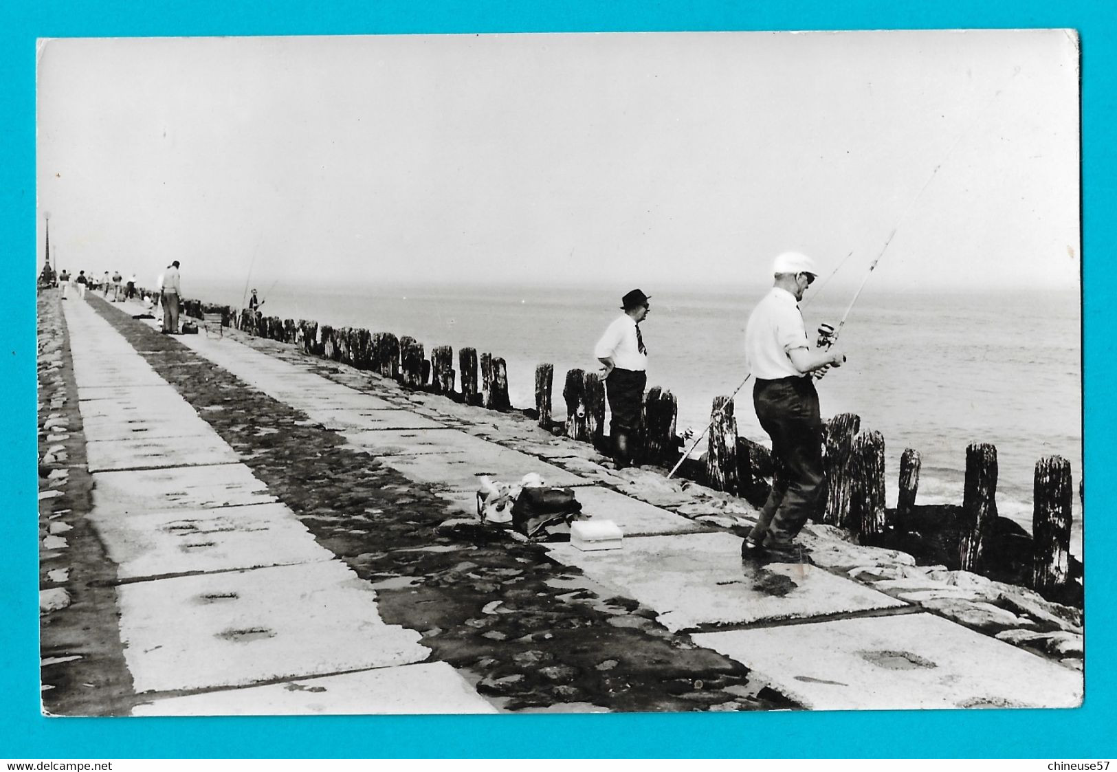 Hoek Van Holland: Vissers Op De Pier - Hoek Van Holland