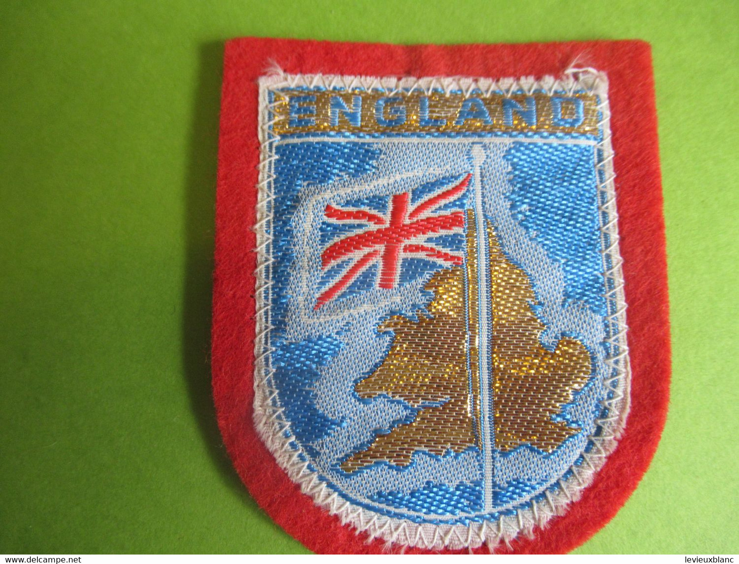 Ecusson Tissu  Ancien / Brodé /ENGLAND ( Angleterre)/ Avec Contours Et Drapeau Du Pays / Vers 1980-1990        ET330 - Blazoenen (textiel)