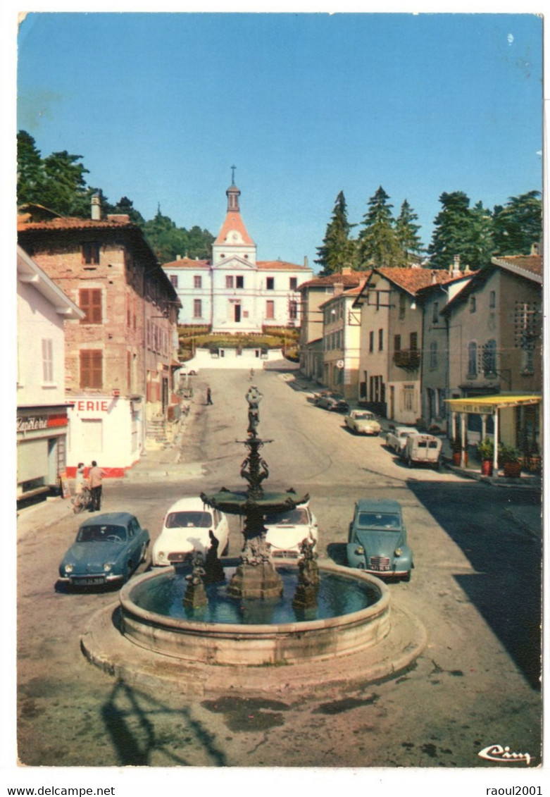 Autos Voitures Automobiles Cars - ST JEAN De BOURNAY - Renault Dauphine - R4 4L - Citroën Ami 6 - 2CV - Simca 1500 - Voitures De Tourisme