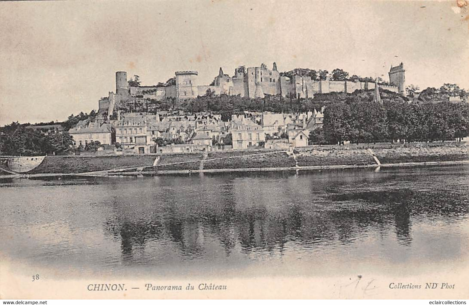 Chinon       37        Le Château Et La Vienne  Panorama   N° 38  (voir Scan) - Chinon