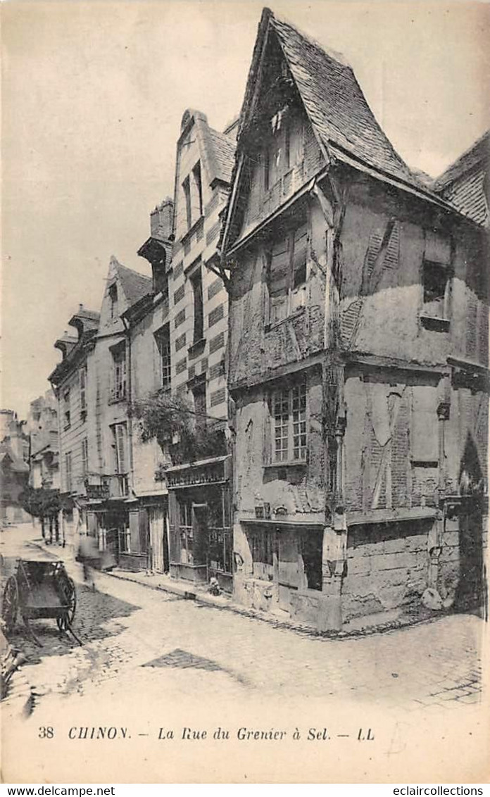 Chinon       37        Rue Du Grenier à Sel      (voir Scan) - Chinon