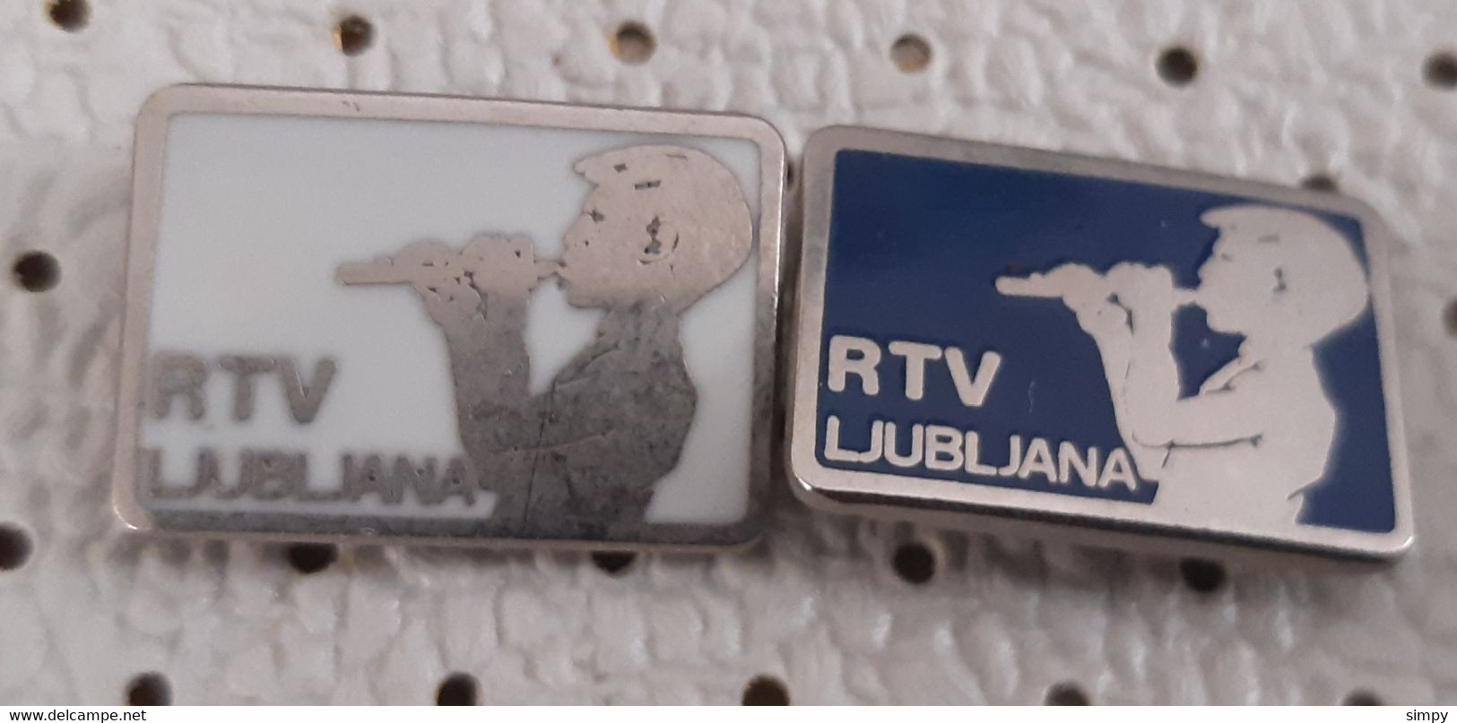 Radio Television  RTV Ljubljana Music Boy With A Whistle Slovenia Pins - Médias