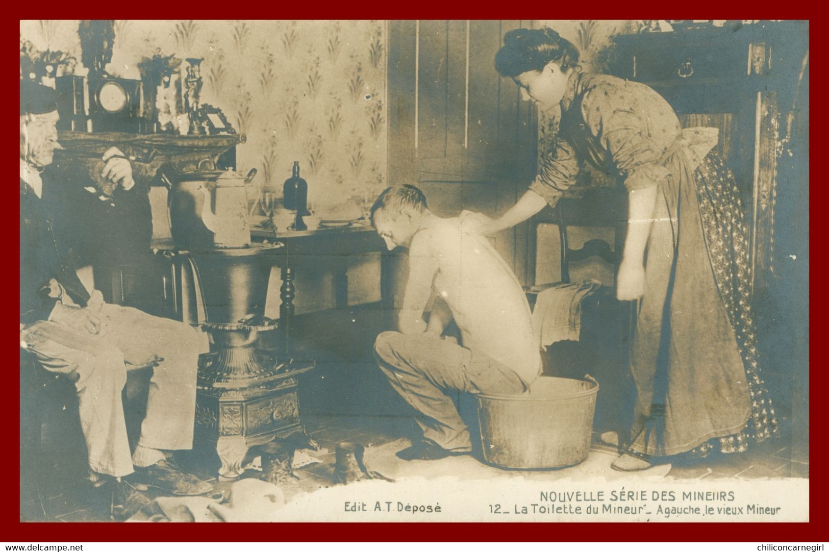 Cp Photo - Nouvelles Séries Des Mineurs - La Toilette Du Mineur - Vieux Mineur - Femme - Animée - Edit. A.T. - 1931 - Mines