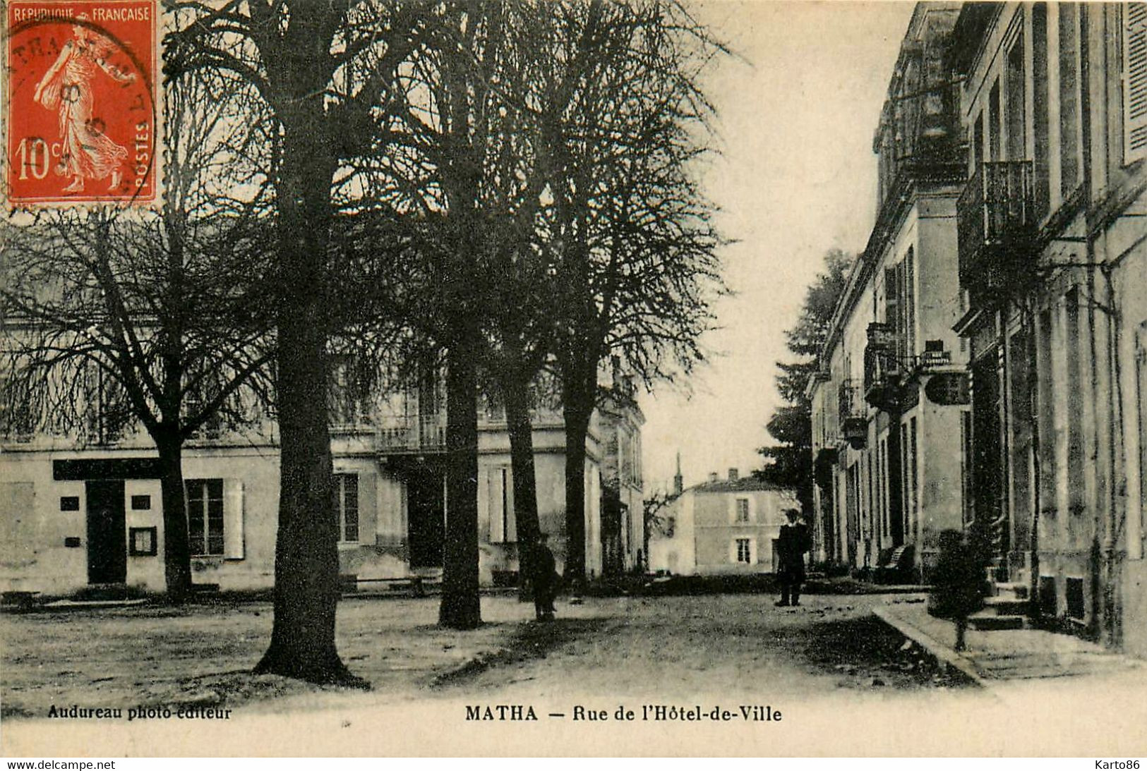 Matha * La Rue De L'hôtel De Ville * Hôtel - Matha
