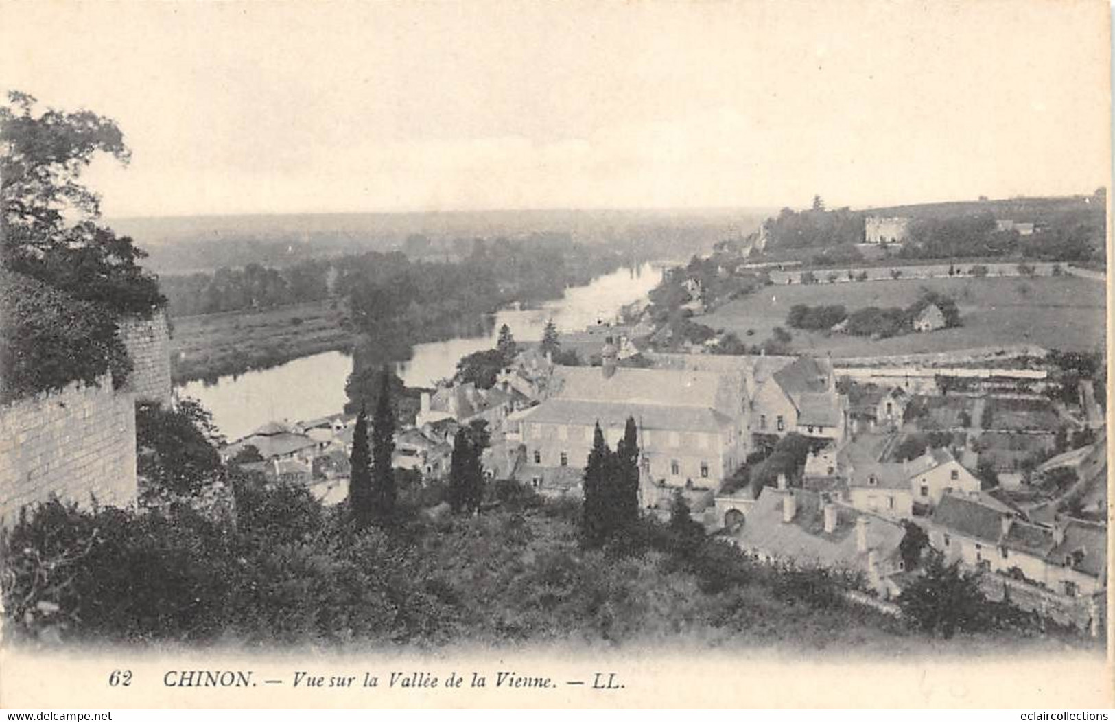 Chinon       37          Vue Sur La Vallée De La Vienne         (voir Scan) - Chinon