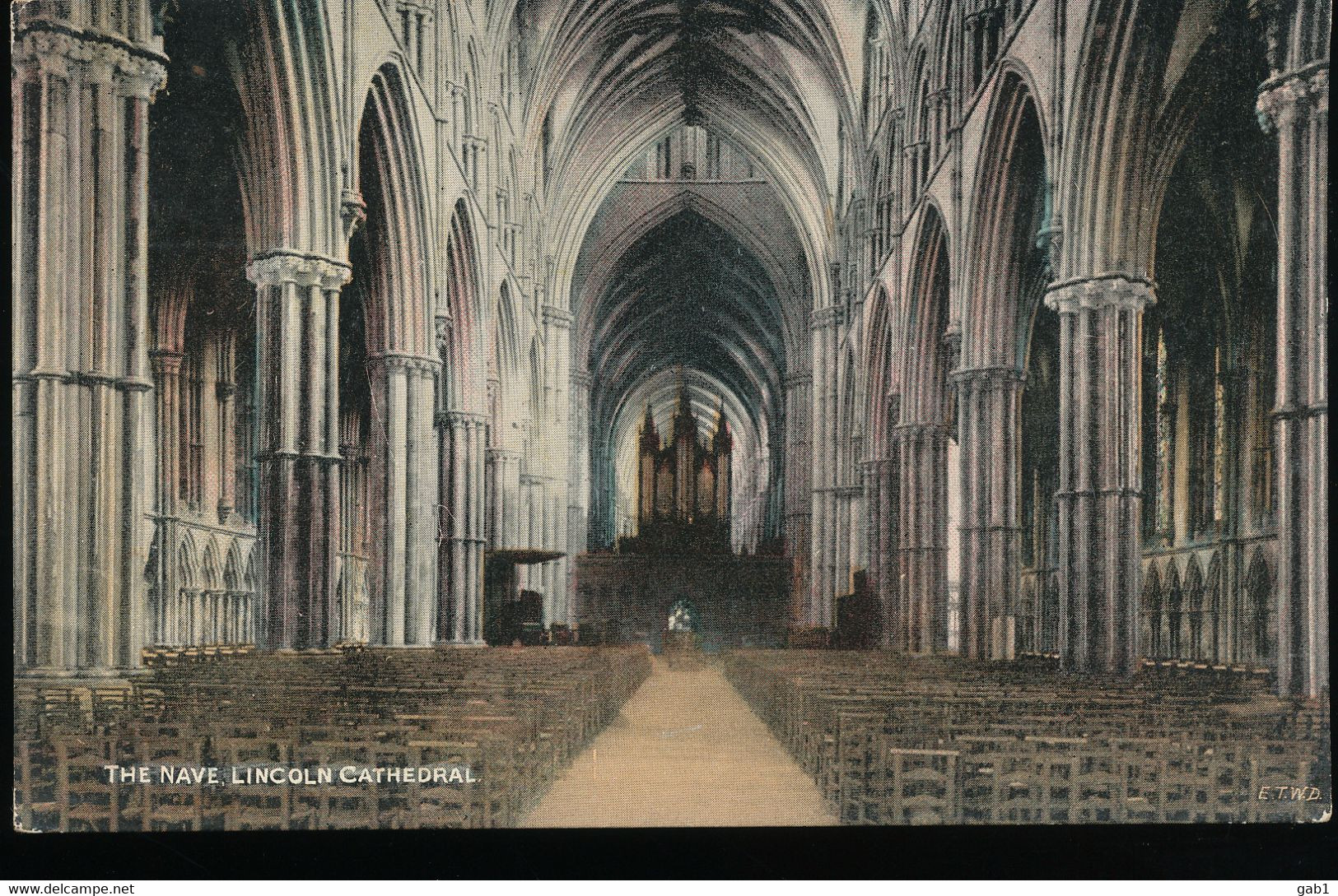 Angleterre ---    The Nave . Lincoln Cathedral - Lincoln