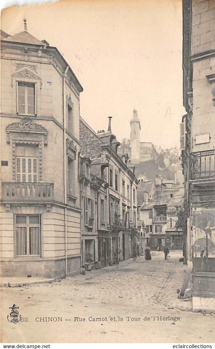 Chinon       37         Rue Carnot Et La Tour De L'Horloge      N° 62    (voir Scan) - Chinon