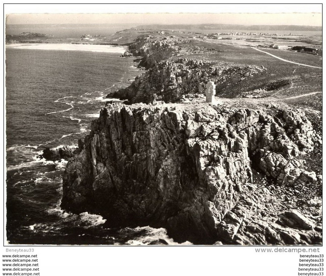 CPSM (Réf :O550)  14. CAMARET (29 FINISTÈRE) Monument Des Français Libres - Camaret-sur-Mer