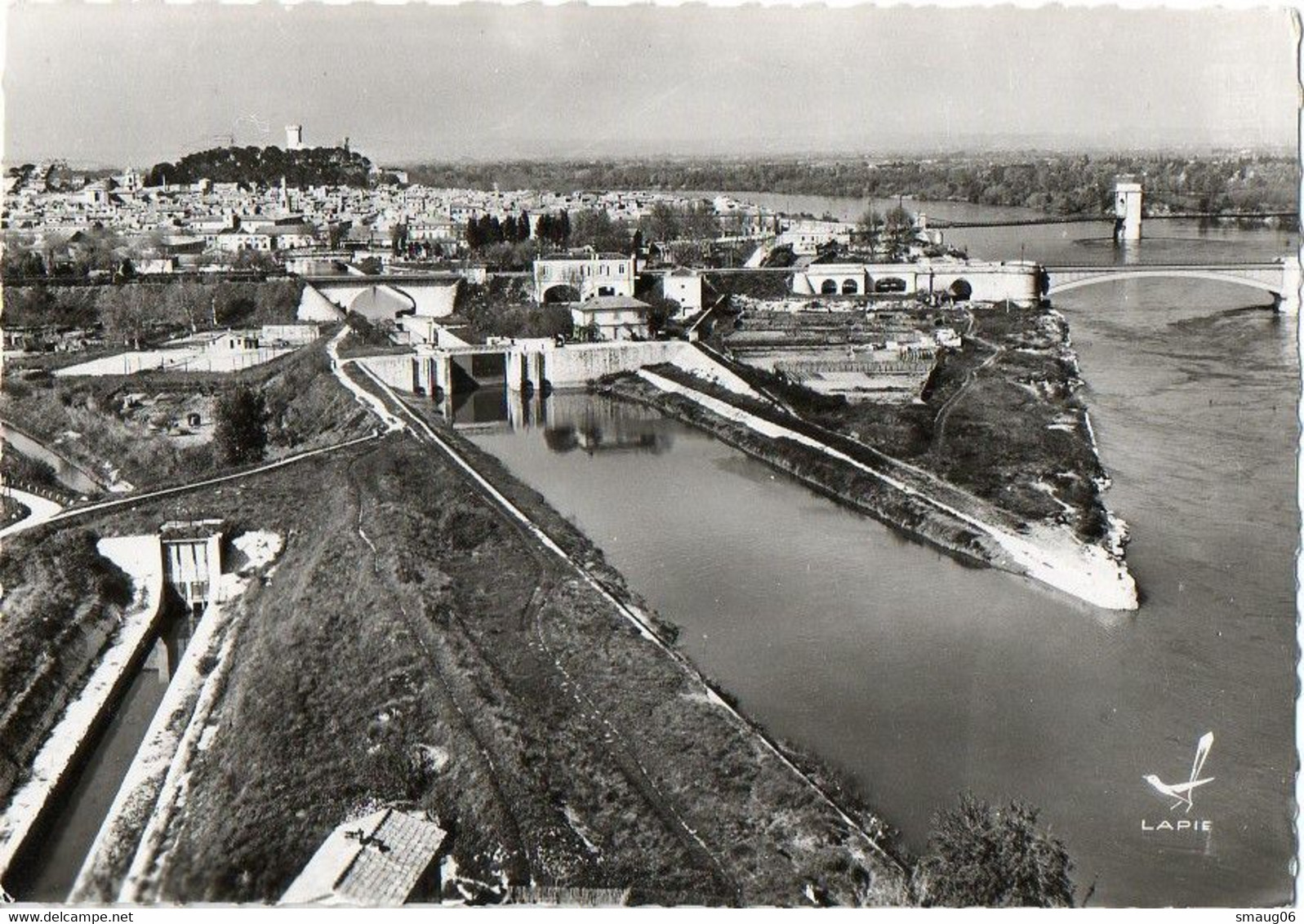 30 - BEAUCAIRE - VUE PANORAMIQUE PRISE DU CANAL DU RHÔNE À SÈTE - Beaucaire