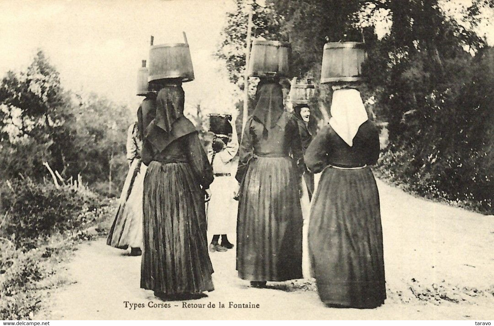 CORSE  - TYPES DE FEMMES CORSES - Retour De La Fontaine - Autres & Non Classés